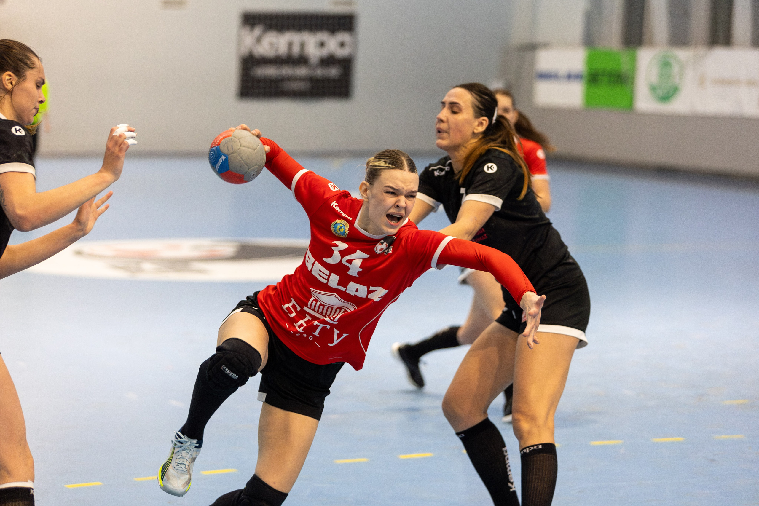 Гандбол. Лучшие кадры. БНТУ — Гродничанка. 13.12.2023. Профессиональный интерьерный и репортажный фотограф Минск и РБ. Максим Орлов