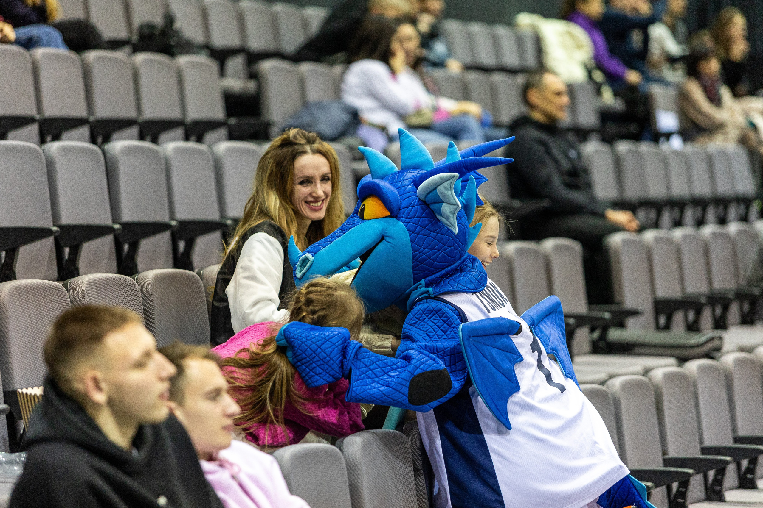 Баскетбол. Лучшие кадры. Минск — Енисей. 11.12.2023. Профессиональный интерьерный и репортажный фотограф Минск и РБ. Максим Орлов