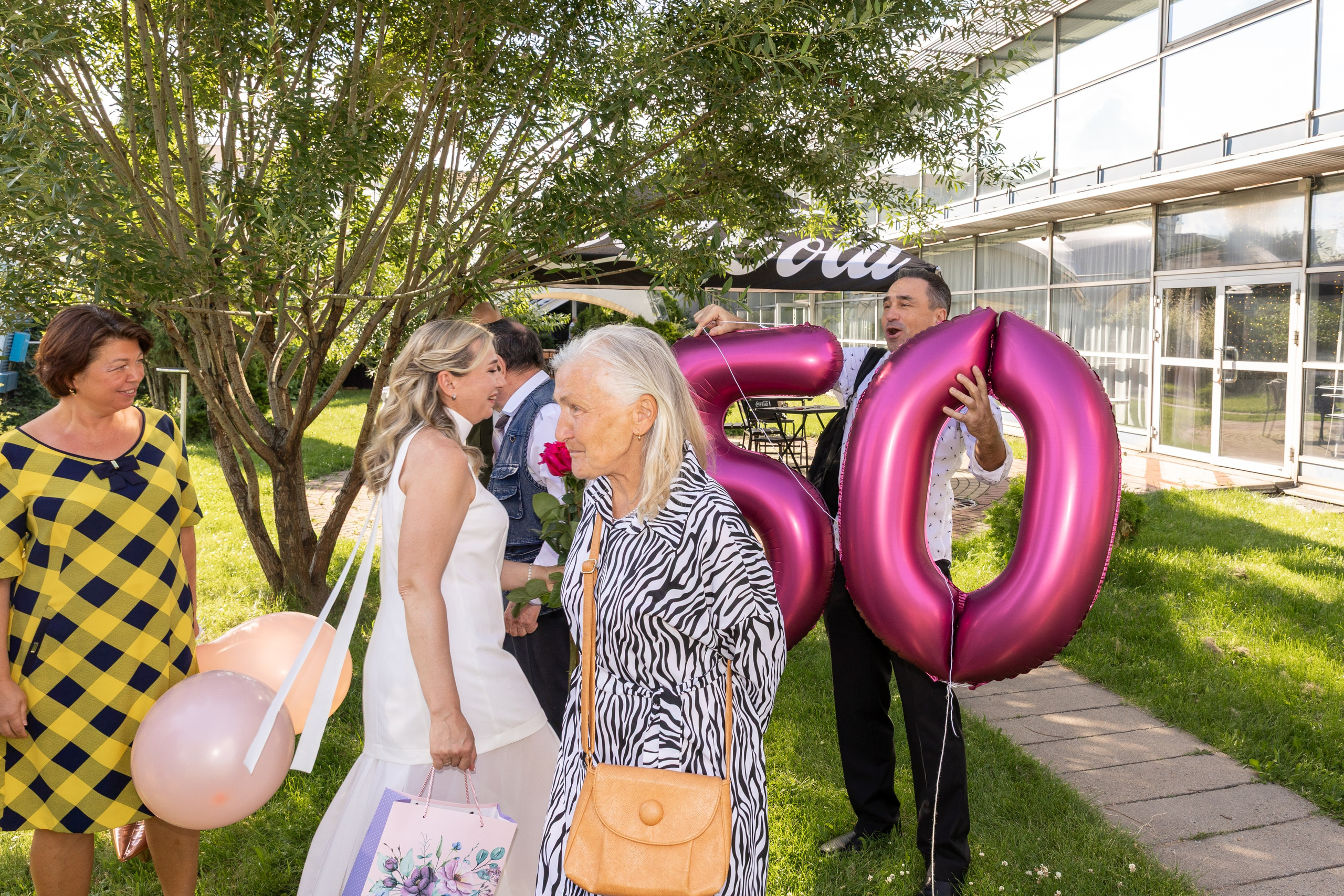 Юбилей Татьяны в ресторане. Профессиональный интерьерный и репортажный фотограф Минск и РБ. Максим Орлов