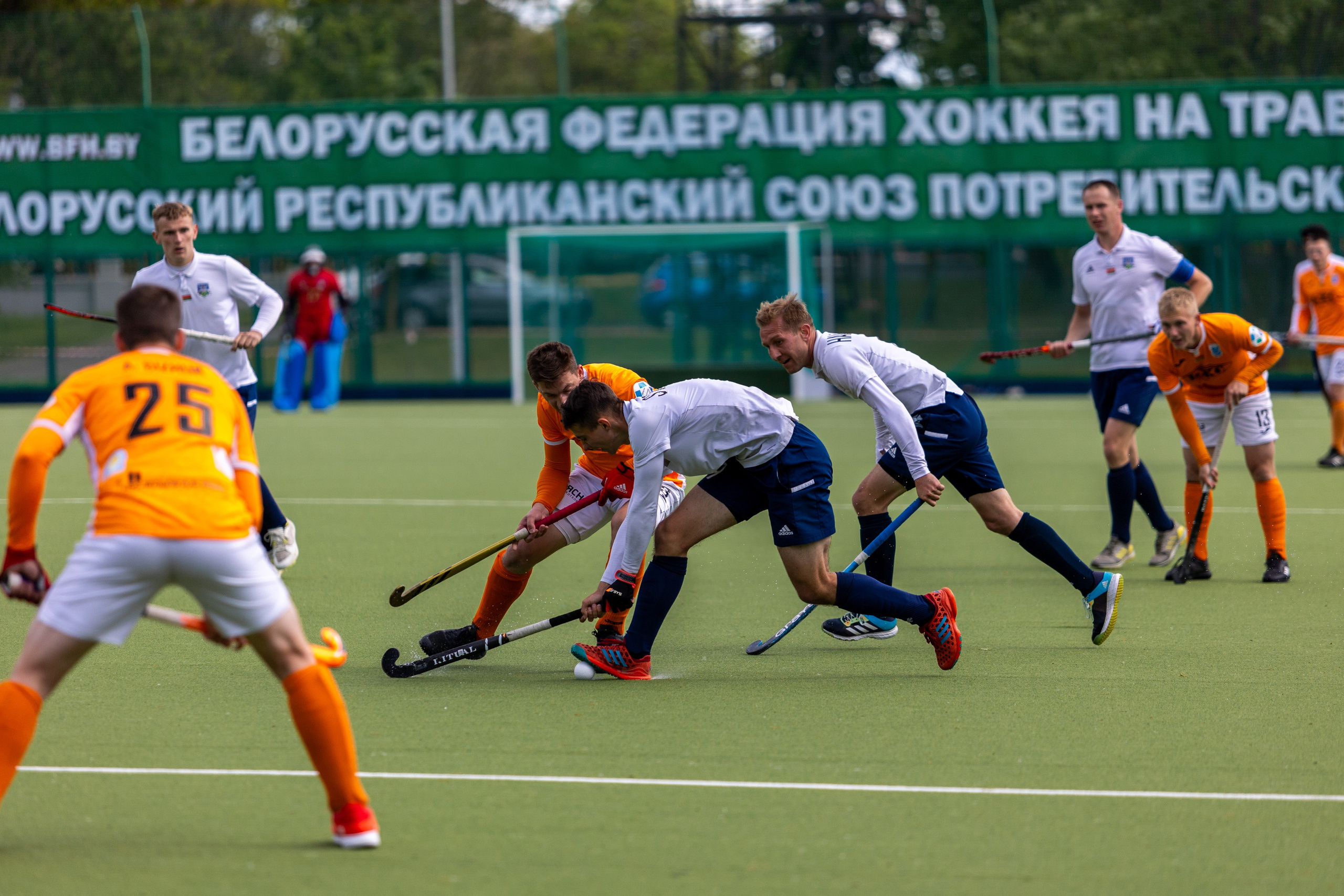 Хоккей на траве. ХК Минск — СК Строитель 11.05.2024. Профессиональный интерьерный и репортажный фотограф Минск и РБ. Максим Орлов