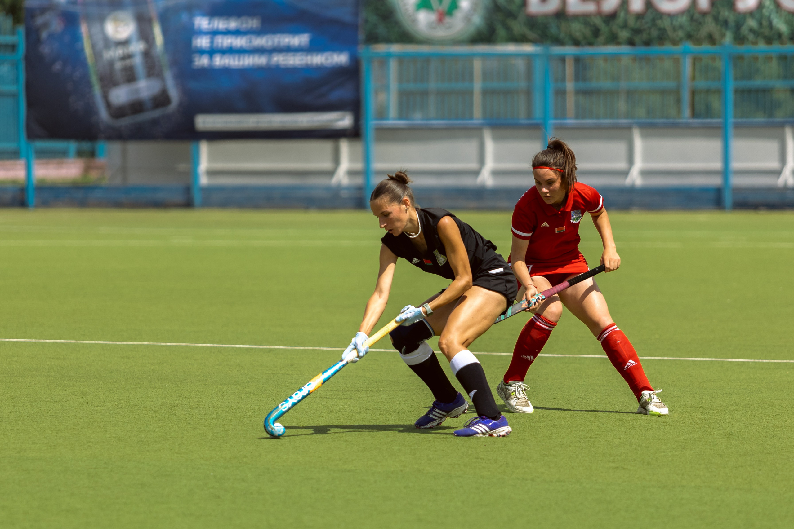 Хоккей на траве. Девушки. Минск — Виктория. 16.06.2024. Профессиональный интерьерный и репортажный фотограф Минск и РБ. Максим Орлов