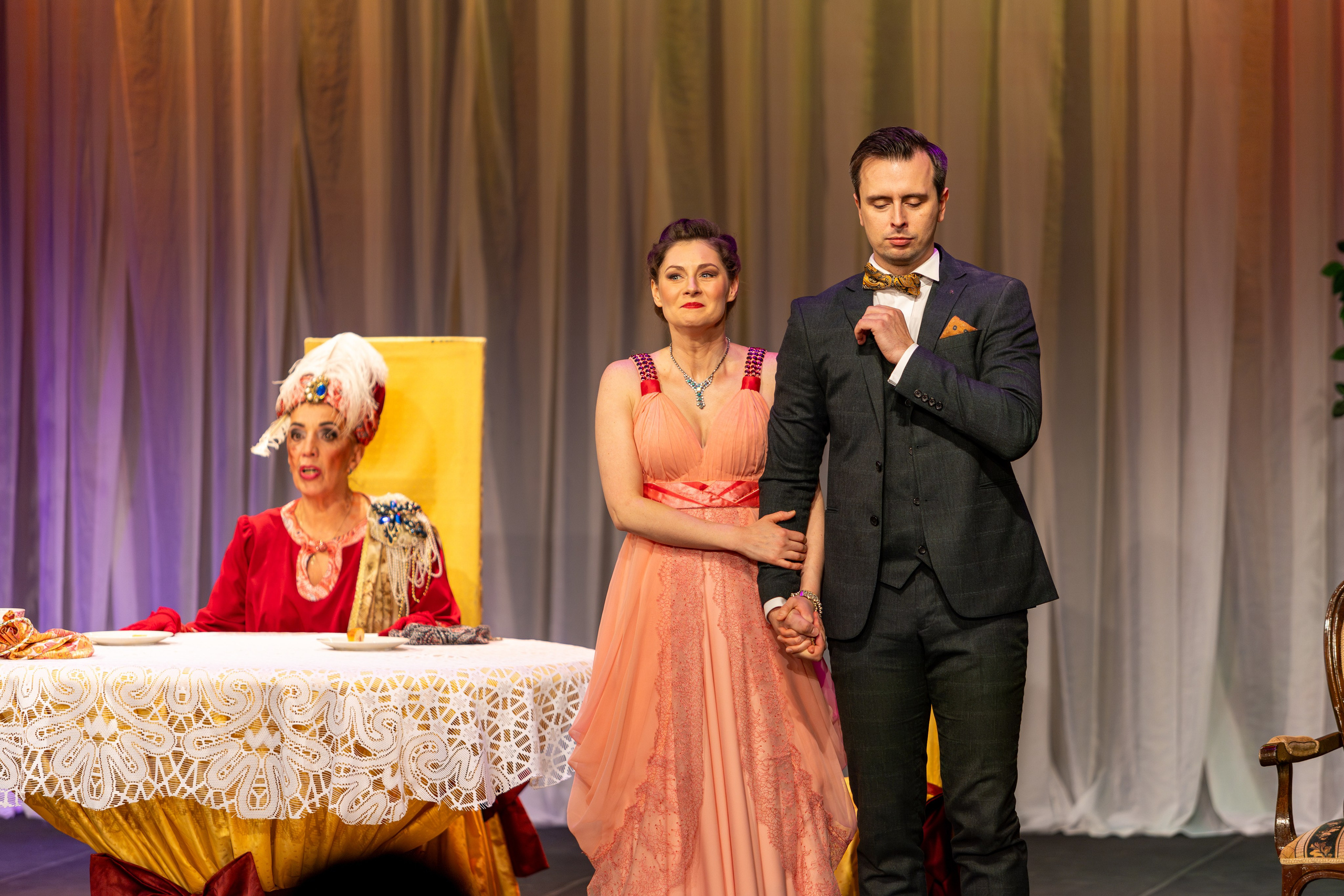 Новый театр «Как важно быть серьезным». Профессиональный интерьерный и репортажный фотограф Минск и РБ. Максим Орлов