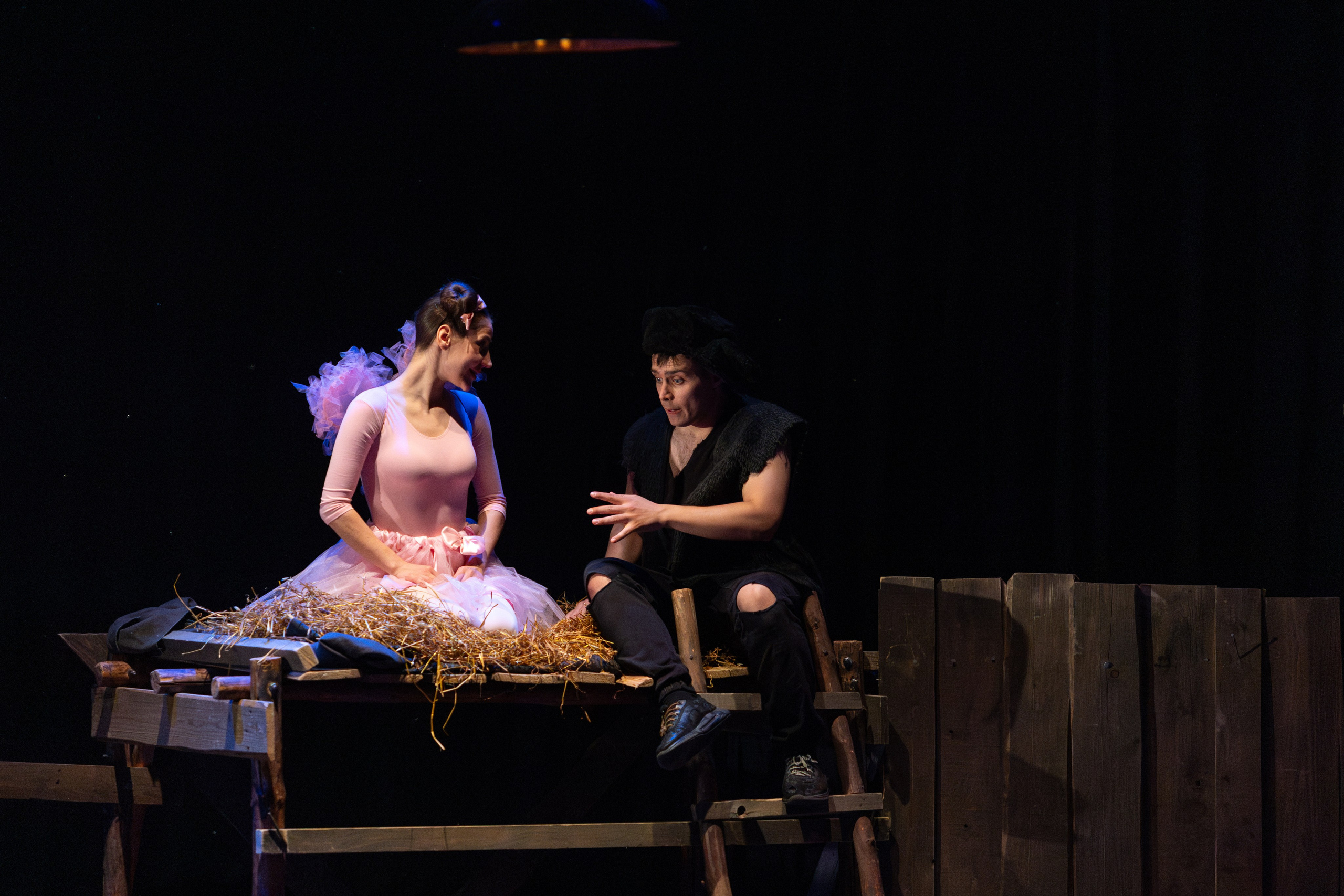 Театр белорусской армии «Очень простая история». Профессиональный интерьерный и репортажный фотограф Минск и РБ. Максим Орлов