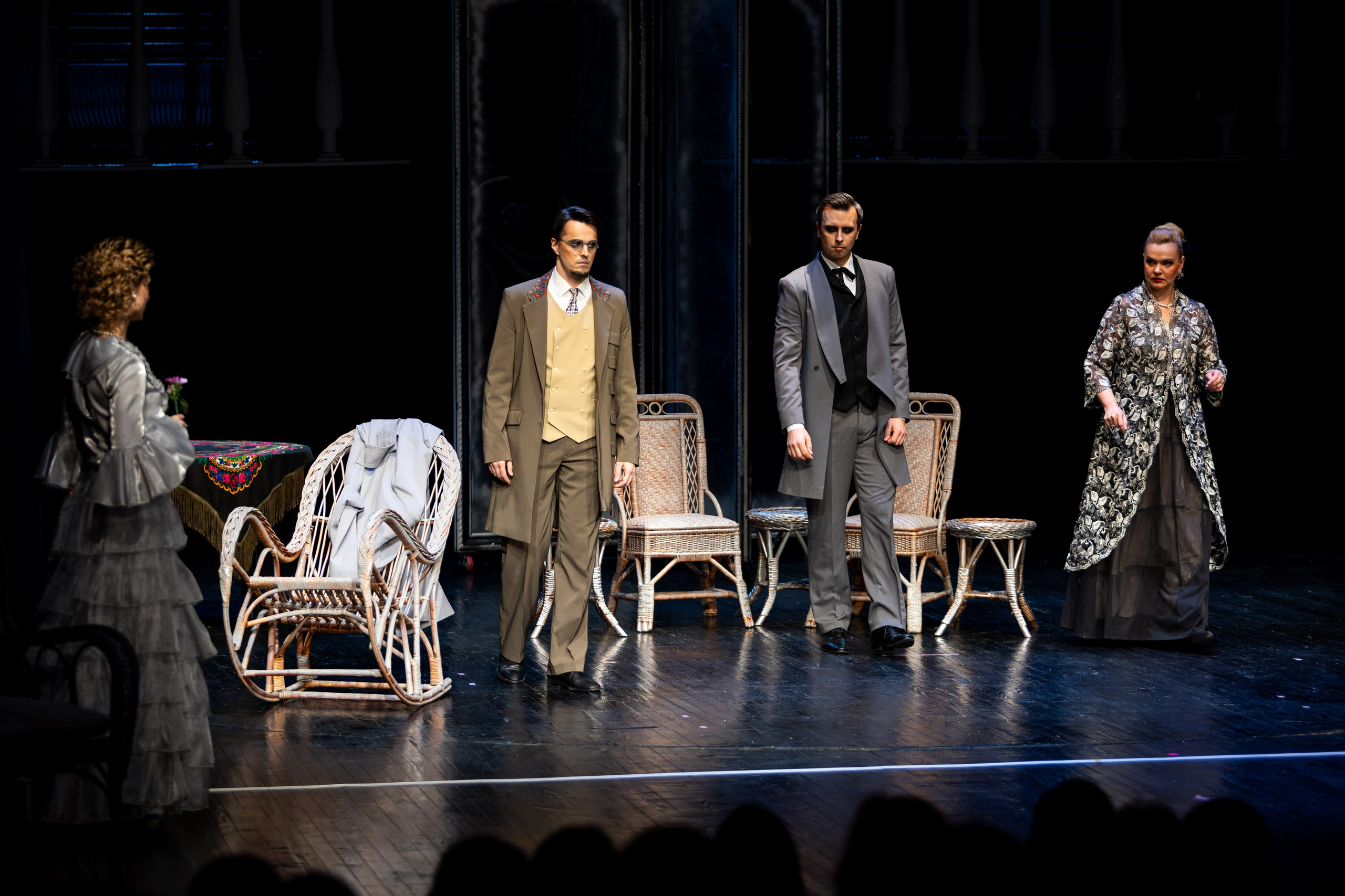 Новый театр «Я вещь». Профессиональный интерьерный и репортажный фотограф Минск и РБ. Максим Орлов