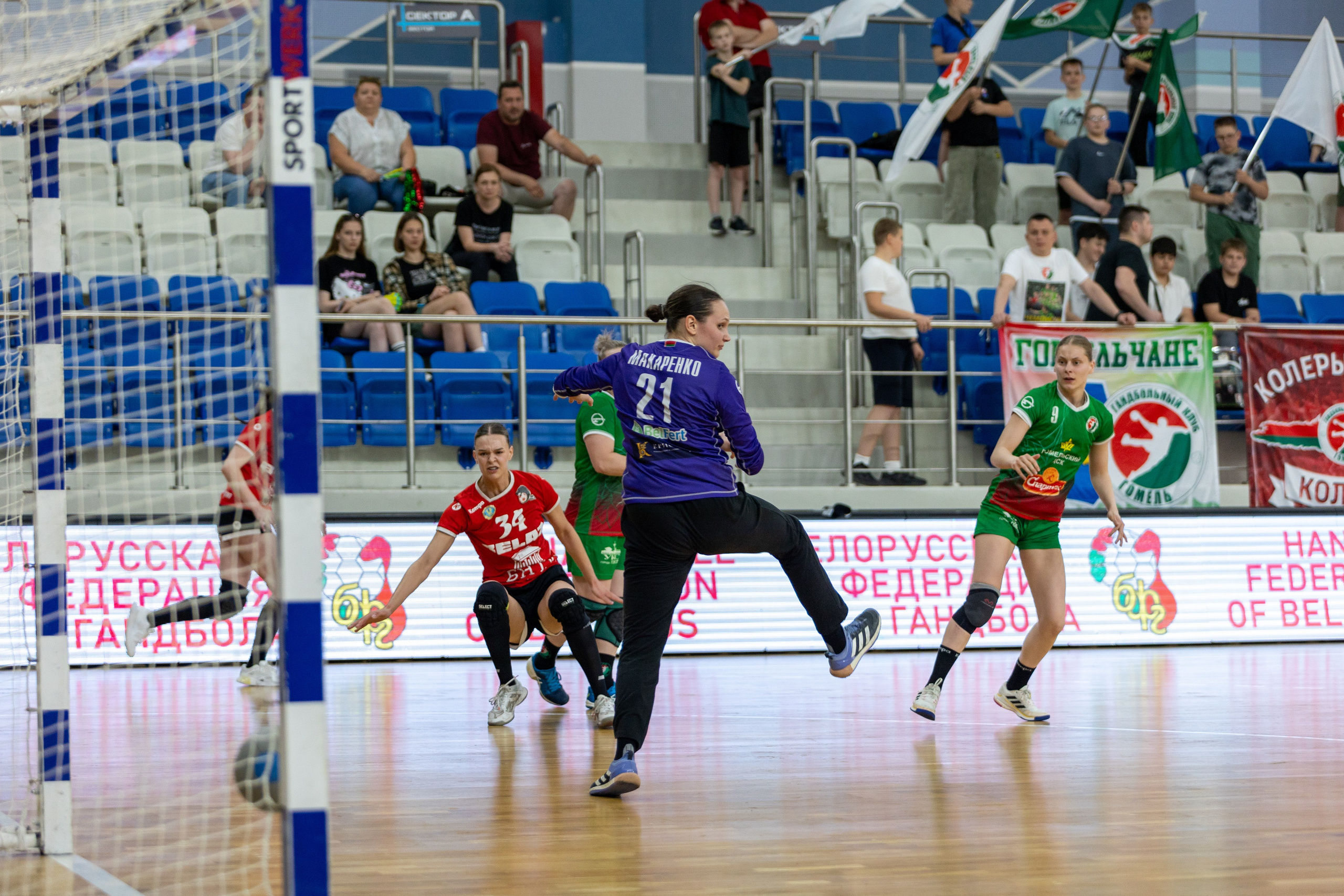 Гандбол. Финал. БНТУ — Гомель. 25.05.2024. Профессиональный интерьерный и репортажный фотограф Минск и РБ. Максим Орлов