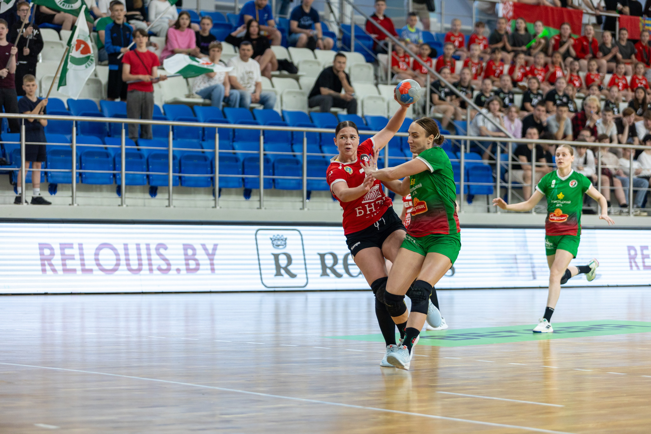 Гандбол. Финал. БНТУ — Гомель. 25.05.2024. Профессиональный интерьерный и репортажный фотограф Минск и РБ. Максим Орлов