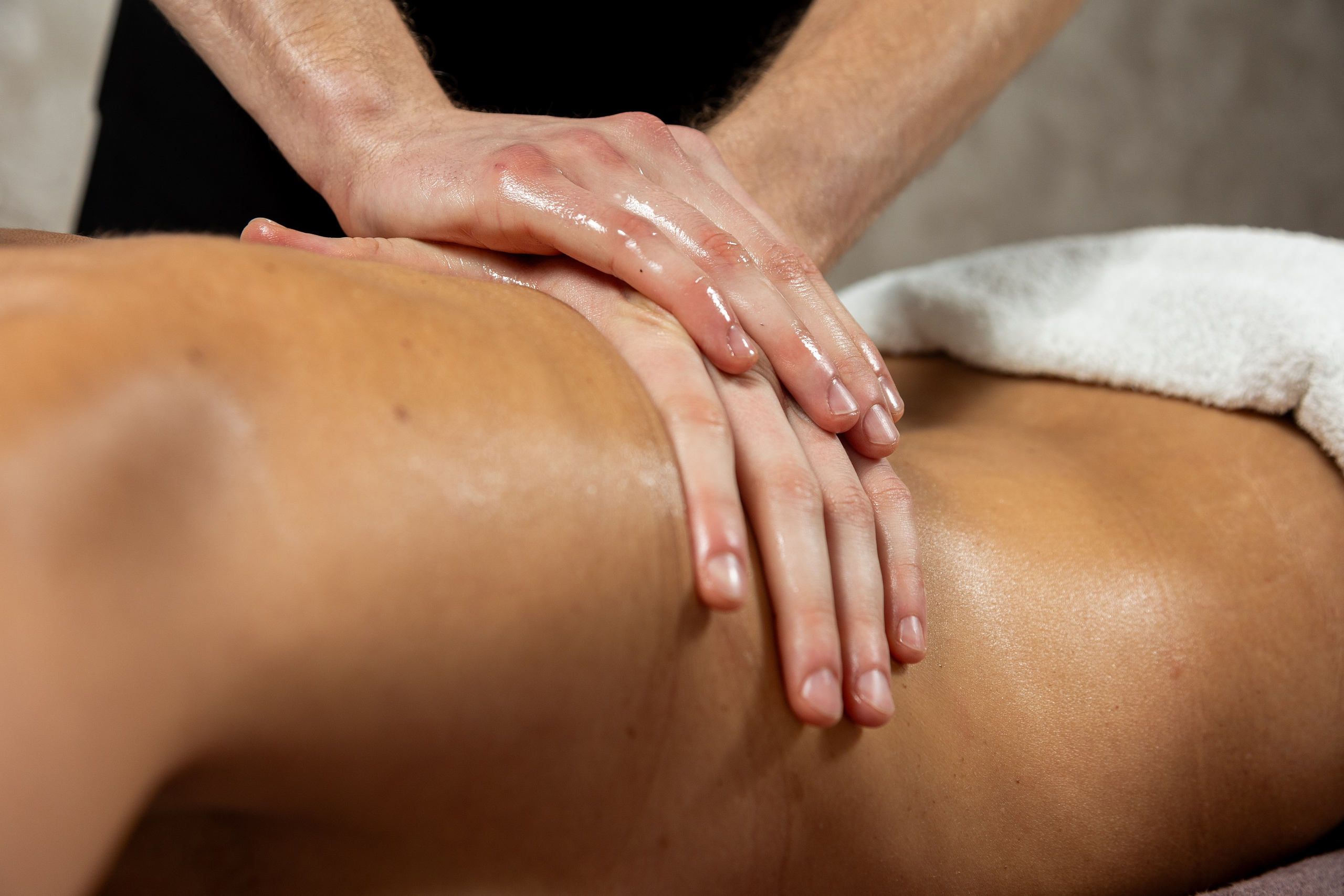 Реклама салона красоты «Манго». Профессиональный интерьерный и репортажный фотограф Минск и РБ. Максим Орлов