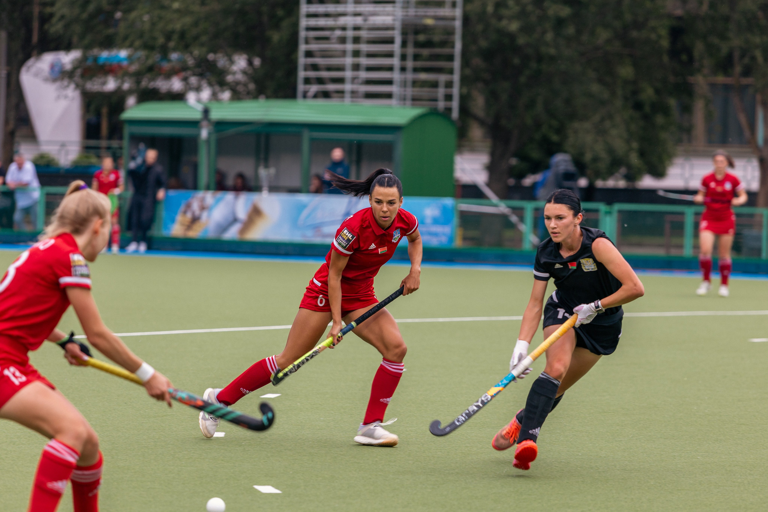 Хоккей на траве. Девушки. ХК Минск — ХК Виктория (Смолевичи) 10.06.2024. Профессиональный интерьерный и репортажный фотограф Минск и РБ. Максим Орлов