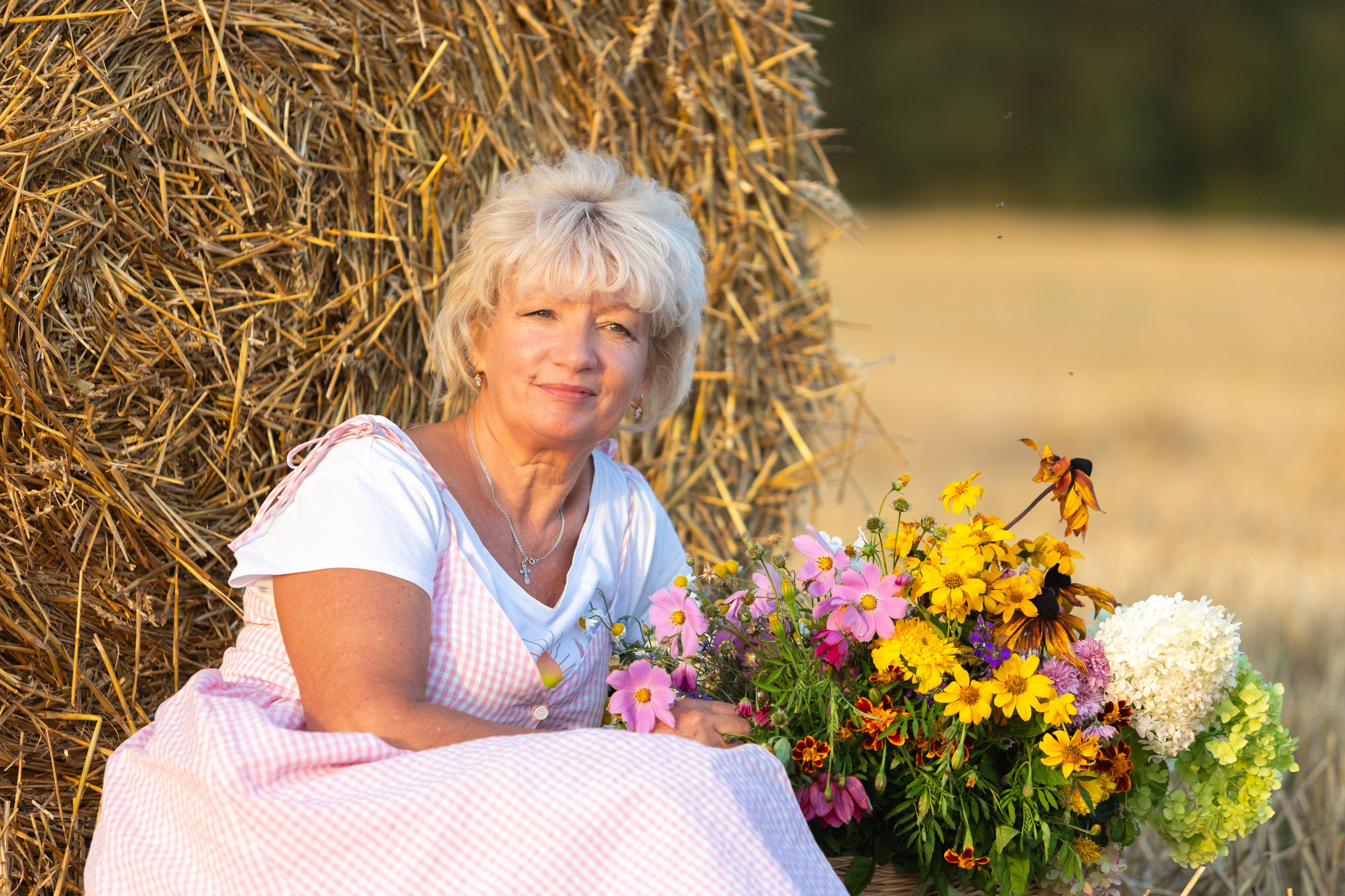 Фотосъемка в поле с Анной Николаевной. Профессиональный интерьерный и репортажный фотограф Минск и РБ. Максим Орлов