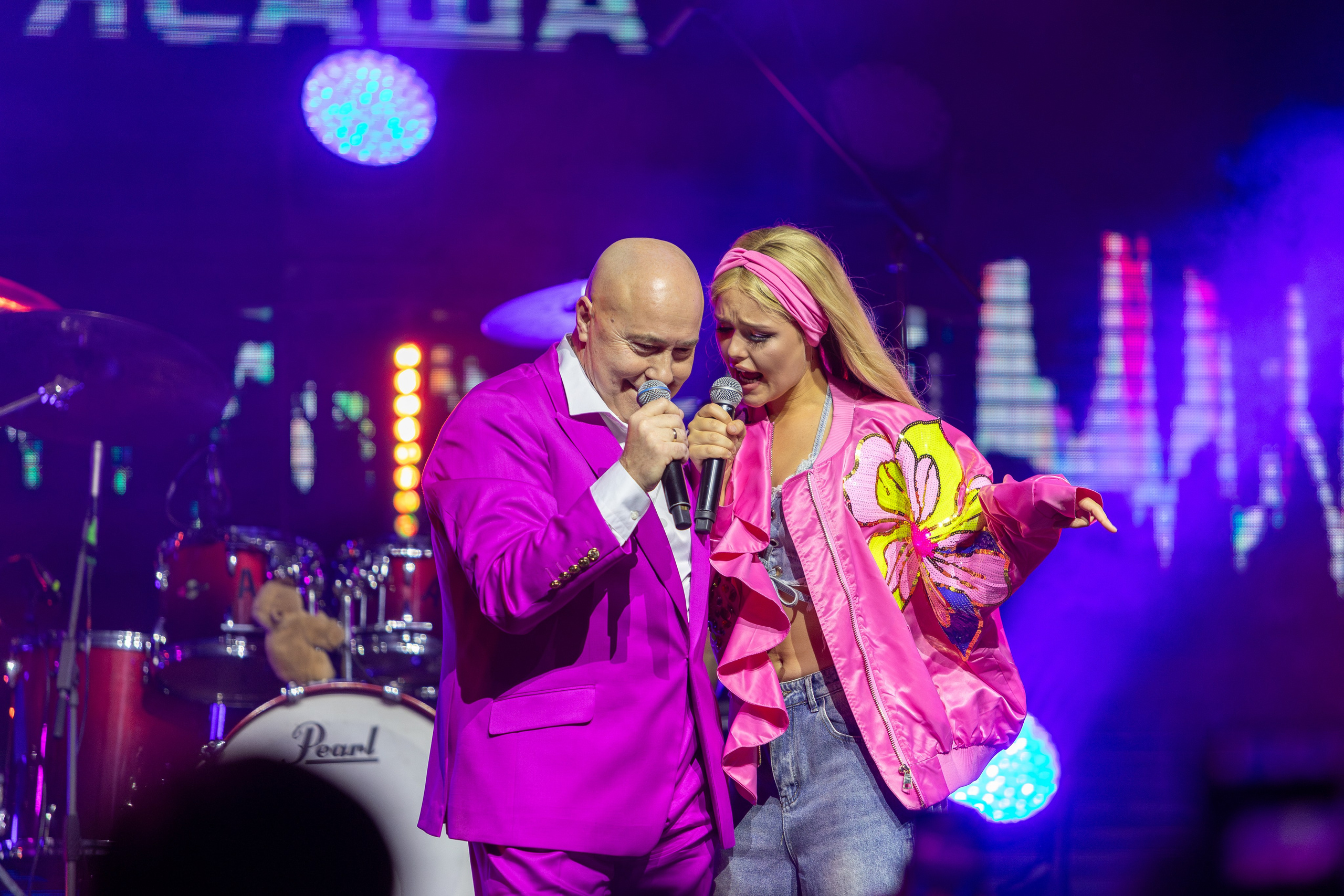 Концерт Насти Кравченко. Профессиональный интерьерный и репортажный фотограф Минск и РБ. Максим Орлов