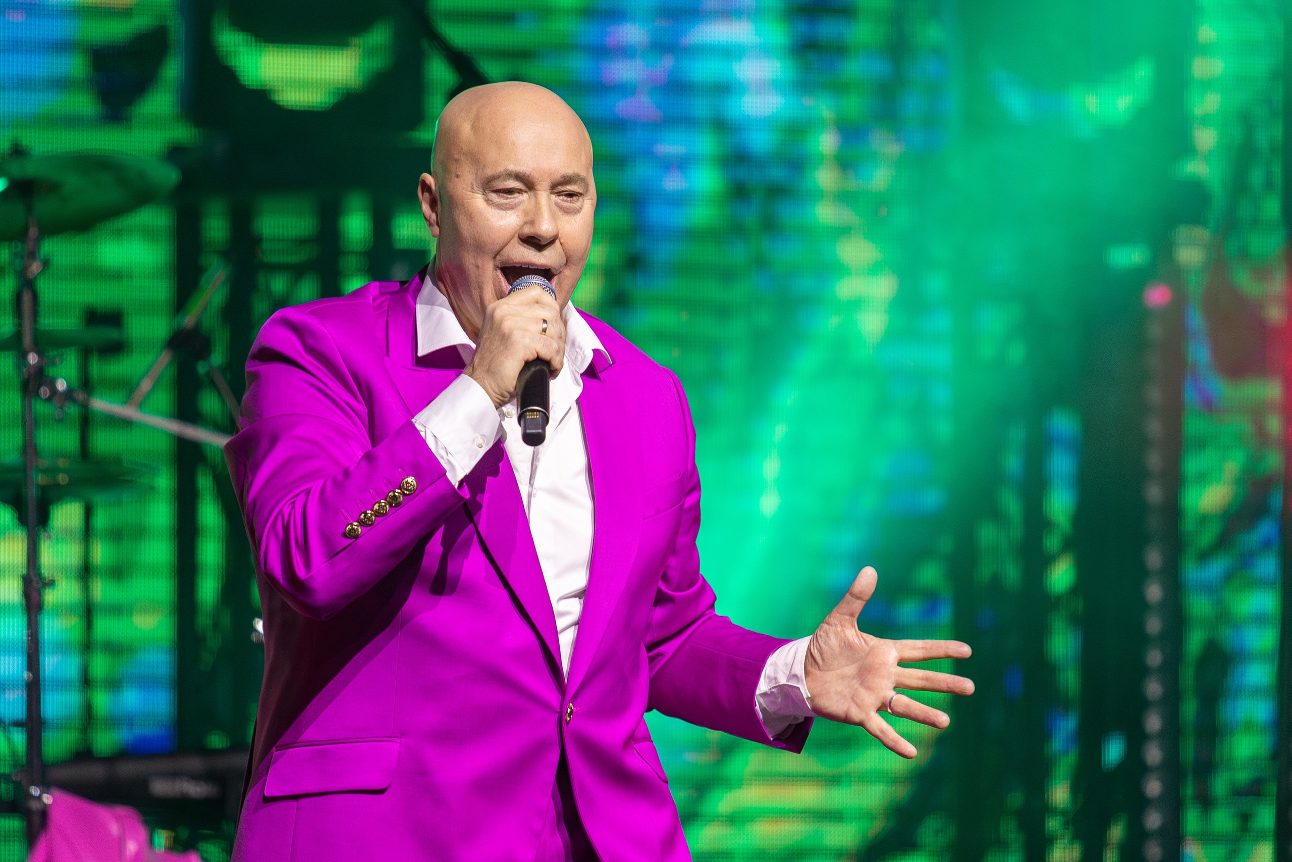 Концерт Насти Кравченко. Профессиональный интерьерный и репортажный фотограф Минск и РБ. Максим Орлов