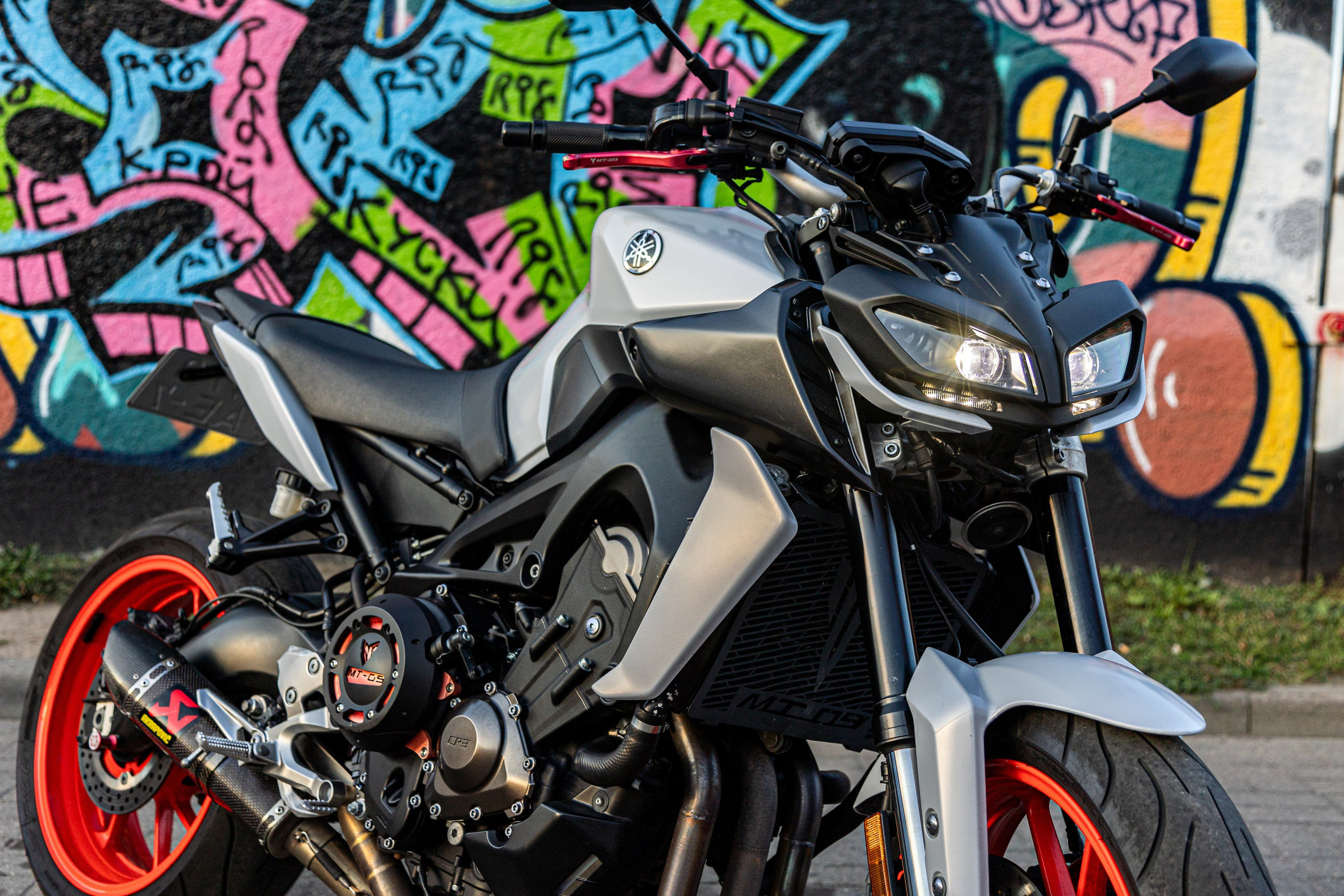 Мотоцикл. Профессиональный интерьерный и репортажный фотограф Минск и РБ. Максим Орлов