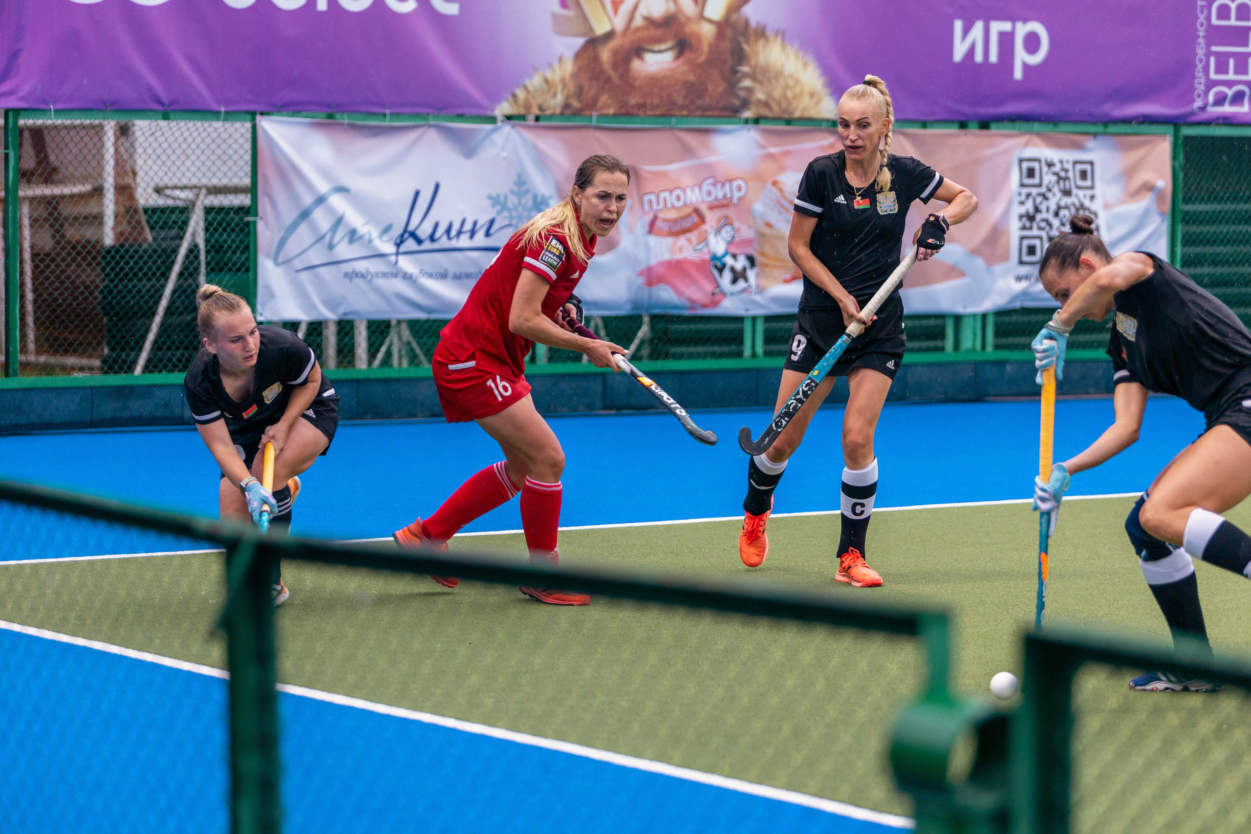 Хоккей на траве. Девушки. ХК Минск — ХК Виктория (Смолевичи) 10.06.2024. Профессиональный интерьерный и репортажный фотограф Минск и РБ. Максим Орлов