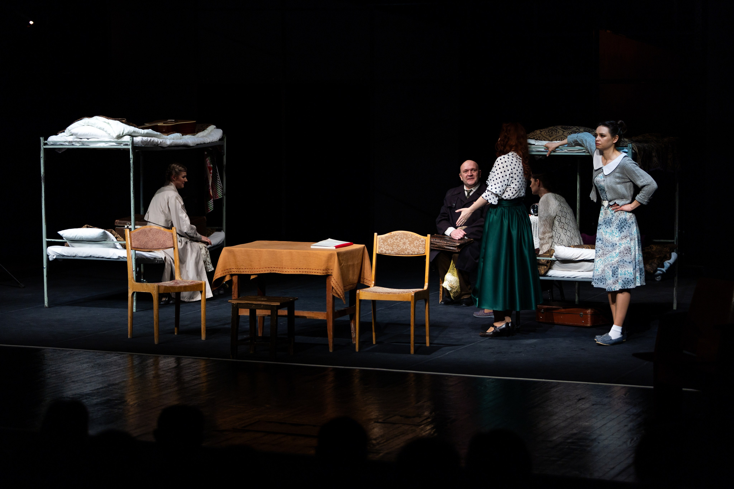 Новый театр «Фабричная девчонка». Профессиональный интерьерный и репортажный фотограф Минск и РБ. Максим Орлов