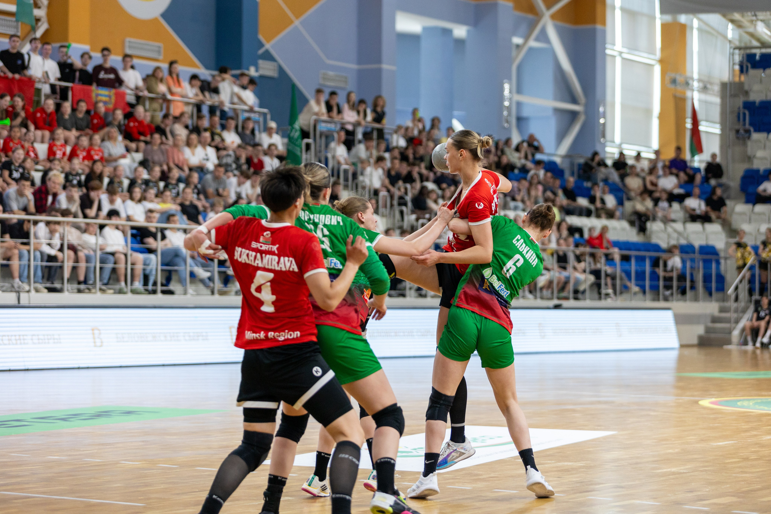 Гандбол. Финал. БНТУ — Гомель. 25.05.2024. Профессиональный интерьерный и репортажный фотограф Минск и РБ. Максим Орлов