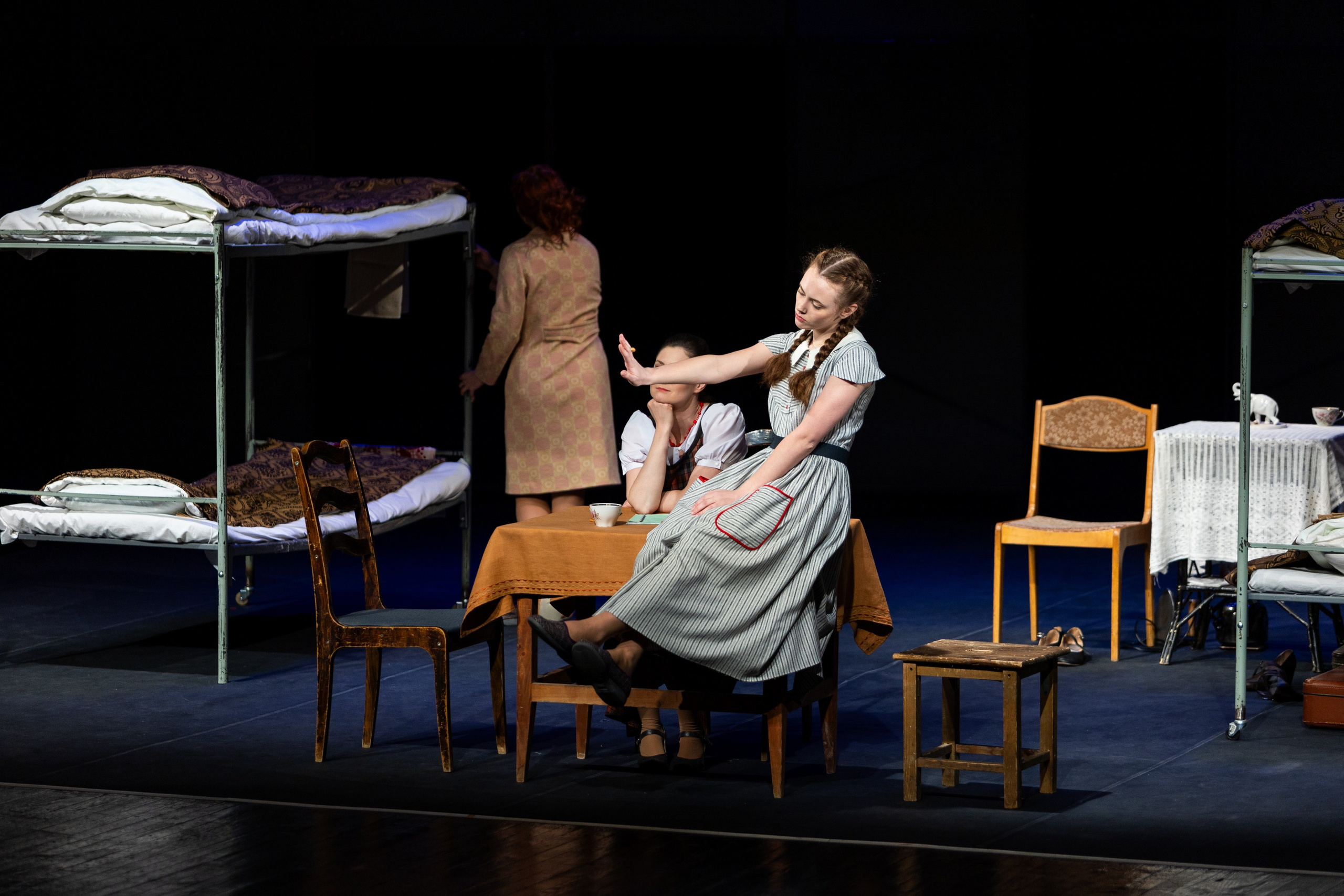 Новый театр «Фабричная девчонка». Профессиональный интерьерный и репортажный фотограф Минск и РБ. Максим Орлов