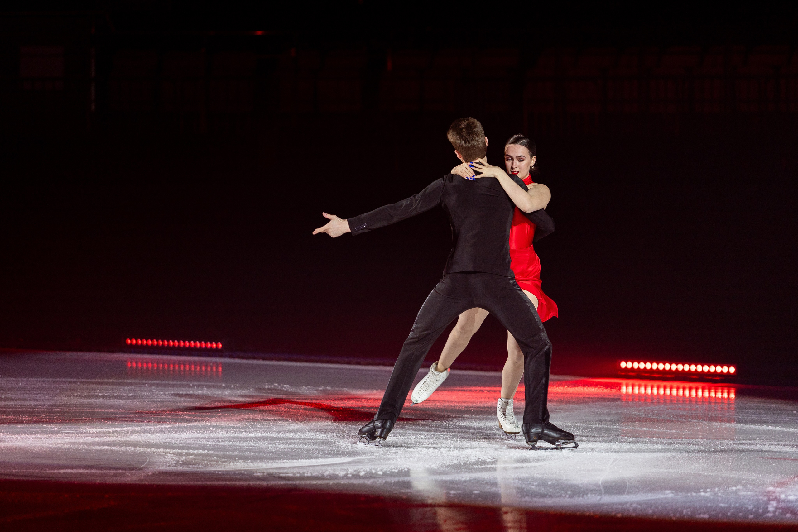 Ледовое шоу Ильи Авербуха 30.03.2024. Профессиональный интерьерный и репортажный фотограф Минск и РБ. Максим Орлов