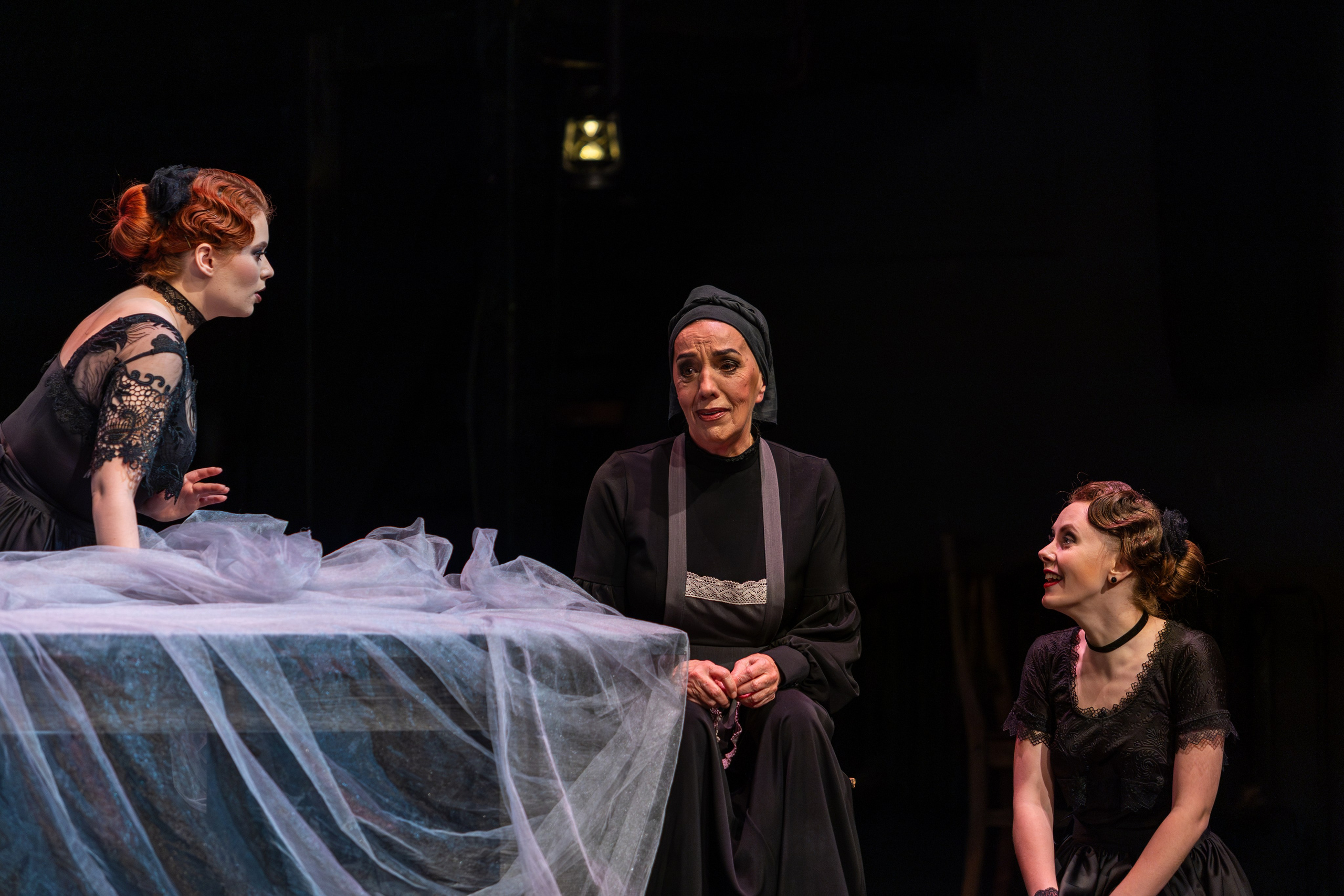 Новый театр «Дом Бернарды Альбы». Профессиональный интерьерный и репортажный фотограф Минск и РБ. Максим Орлов