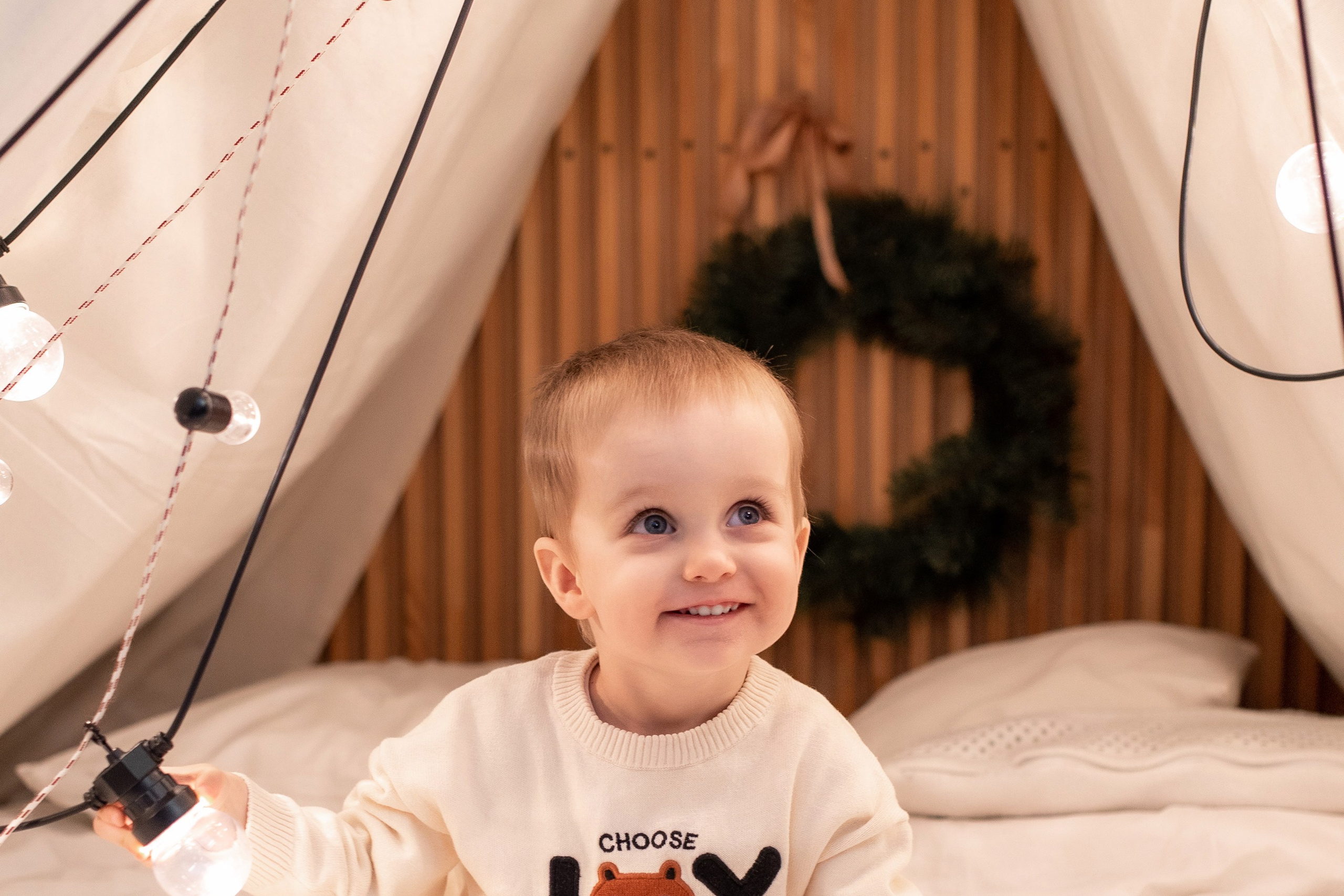 Саша и Оля (новогодняя). Профессиональный интерьерный и репортажный фотограф Минск и РБ. Максим Орлов