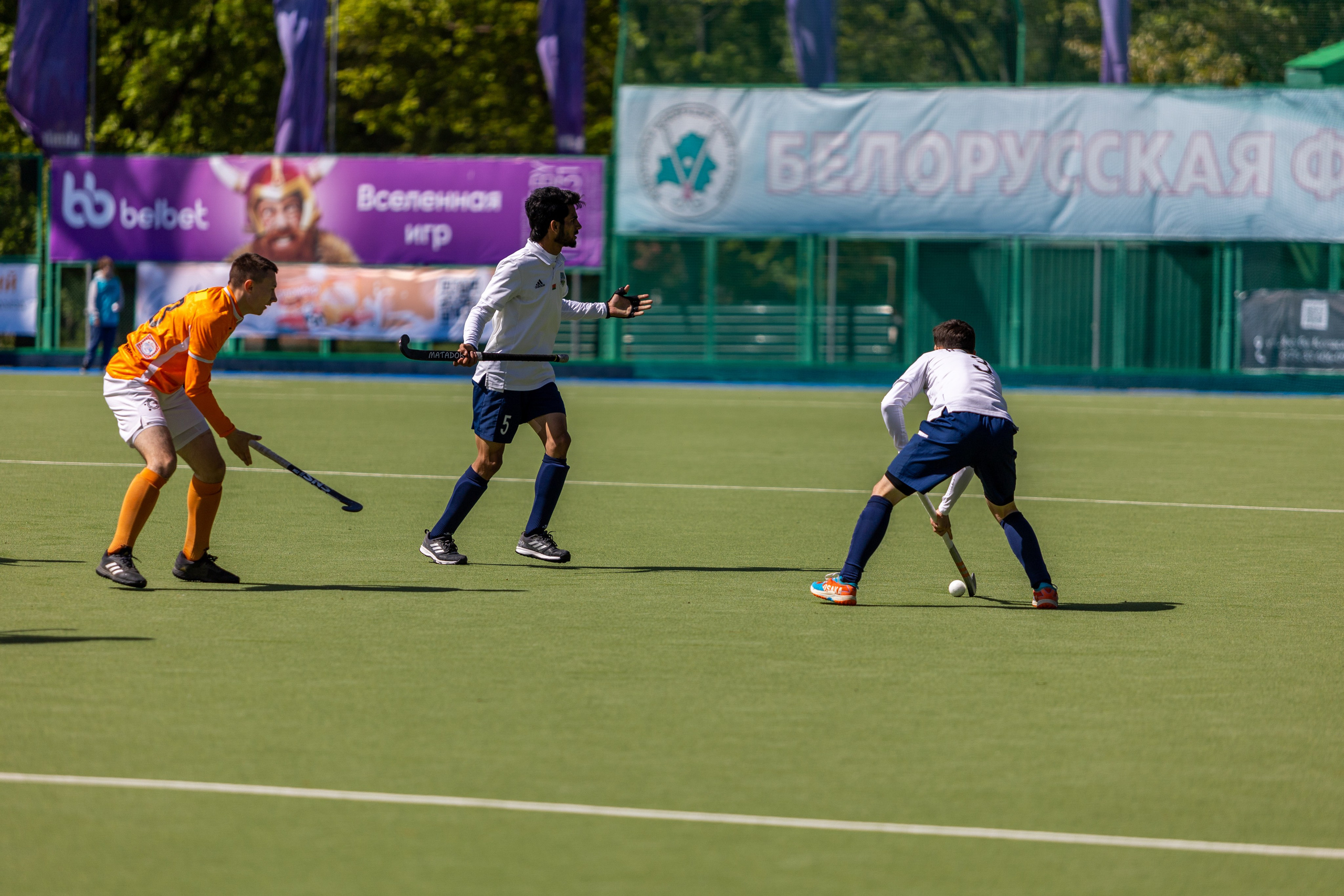 Хоккей на траве. ХК Минск — СК Строитель 12.05.2024. Профессиональный интерьерный и репортажный фотограф Минск и РБ. Максим Орлов
