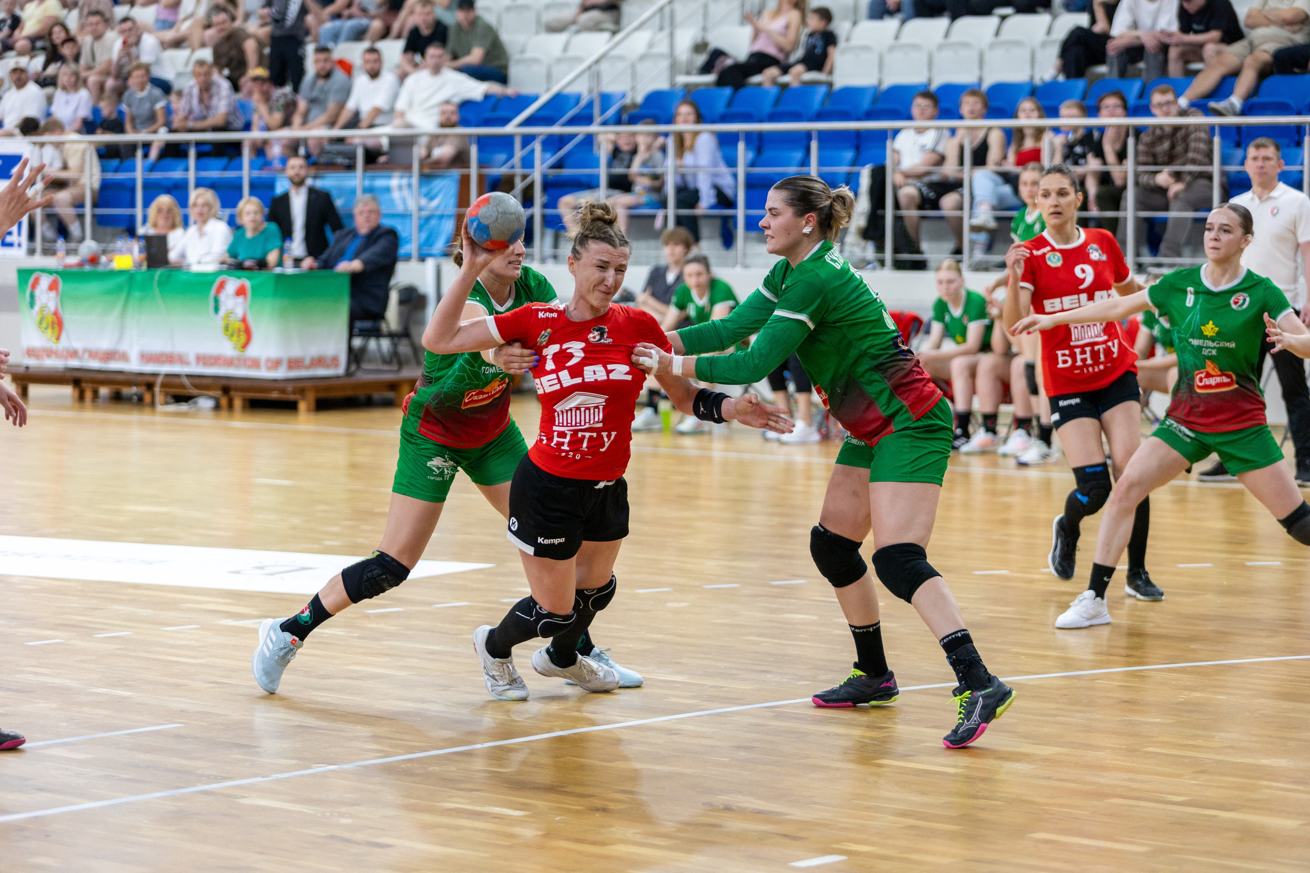 Гандбол. Финал. БНТУ — Гомель. 25.05.2024. Профессиональный интерьерный и репортажный фотограф Минск и РБ. Максим Орлов