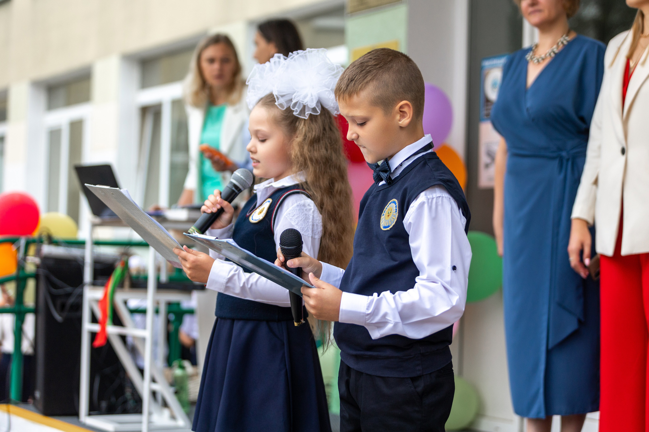 Линейка 1-го сентября. Профессиональный интерьерный и репортажный фотограф Минск и РБ. Максим Орлов