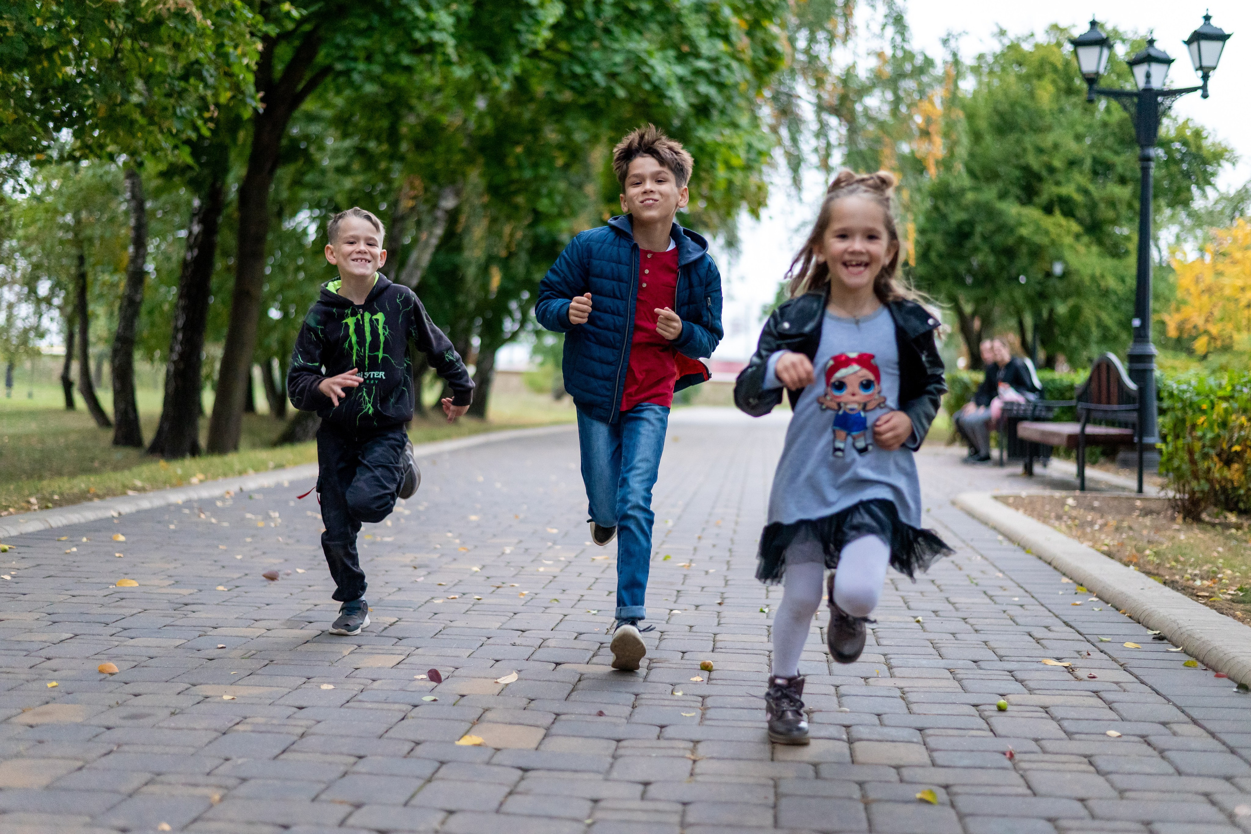 Руслан с семьей. Профессиональный интерьерный и репортажный фотограф Минск и РБ. Максим Орлов