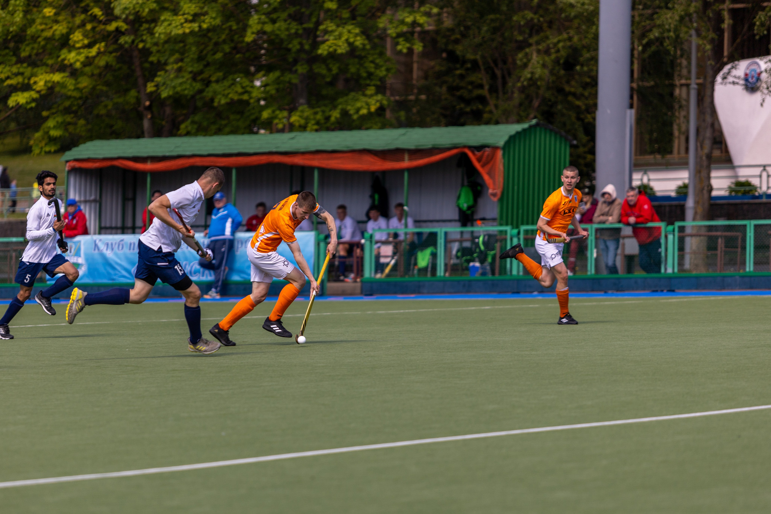 Хоккей на траве. ХК Минск — СК Строитель 12.05.2024. Профессиональный интерьерный и репортажный фотограф Минск и РБ. Максим Орлов