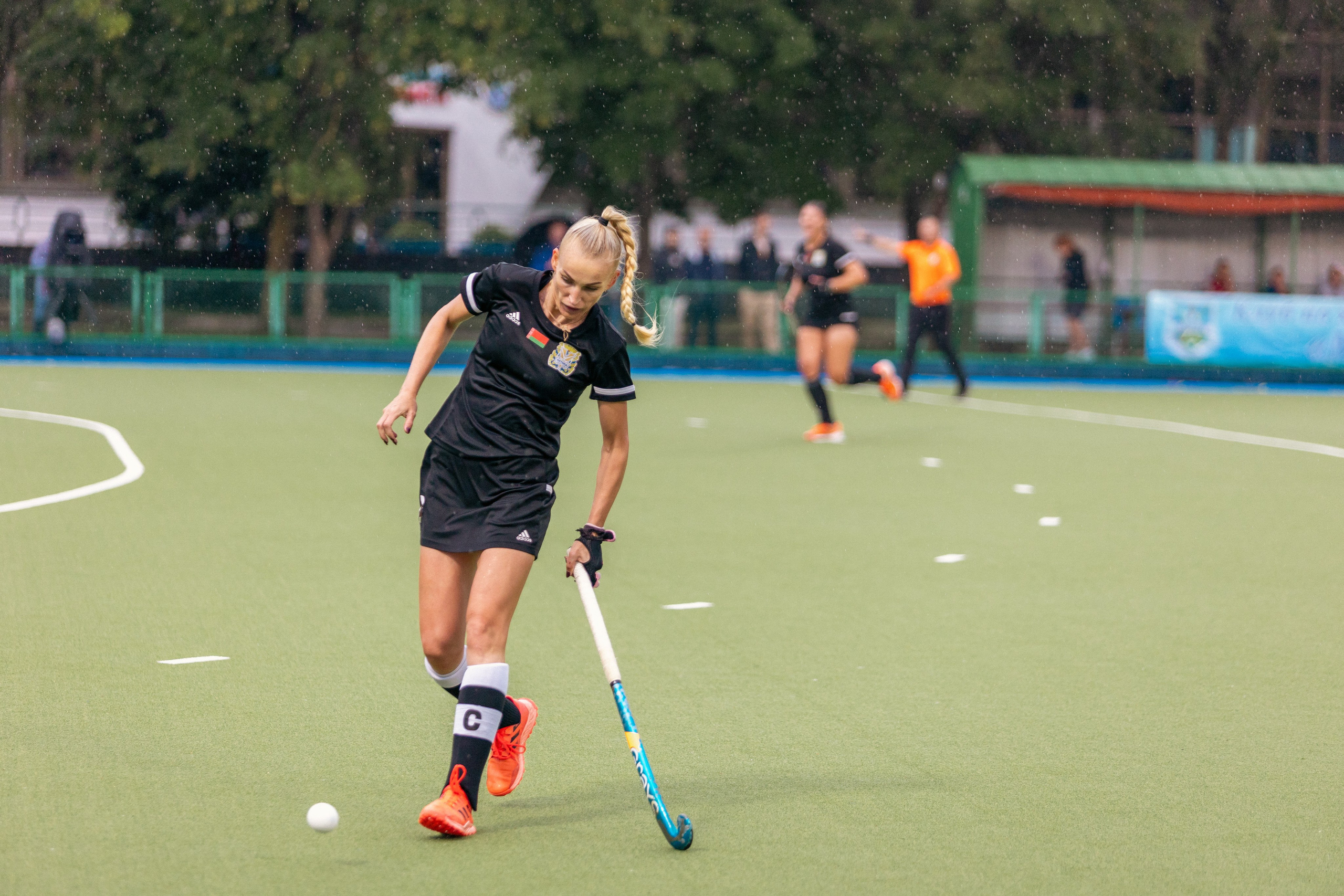 Хоккей на траве. Девушки. ХК Минск — ХК Виктория (Смолевичи) 10.06.2024. Профессиональный интерьерный и репортажный фотограф Минск и РБ. Максим Орлов