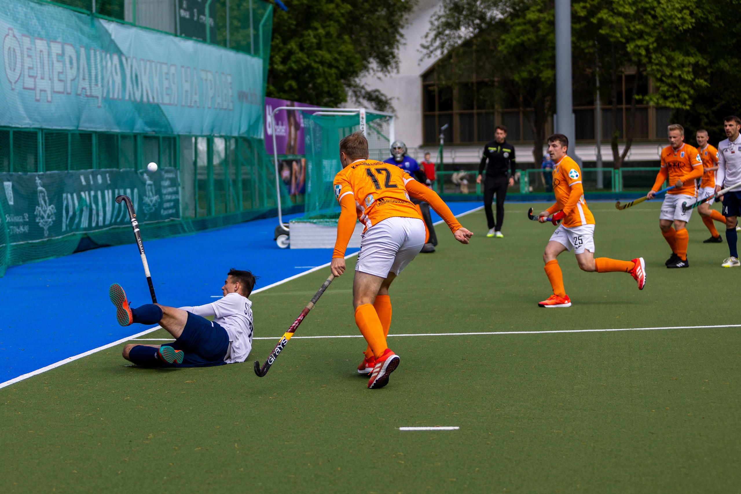 Хоккей на траве. ХК Минск — СК Строитель 11.05.2024. Профессиональный интерьерный и репортажный фотограф Минск и РБ. Максим Орлов