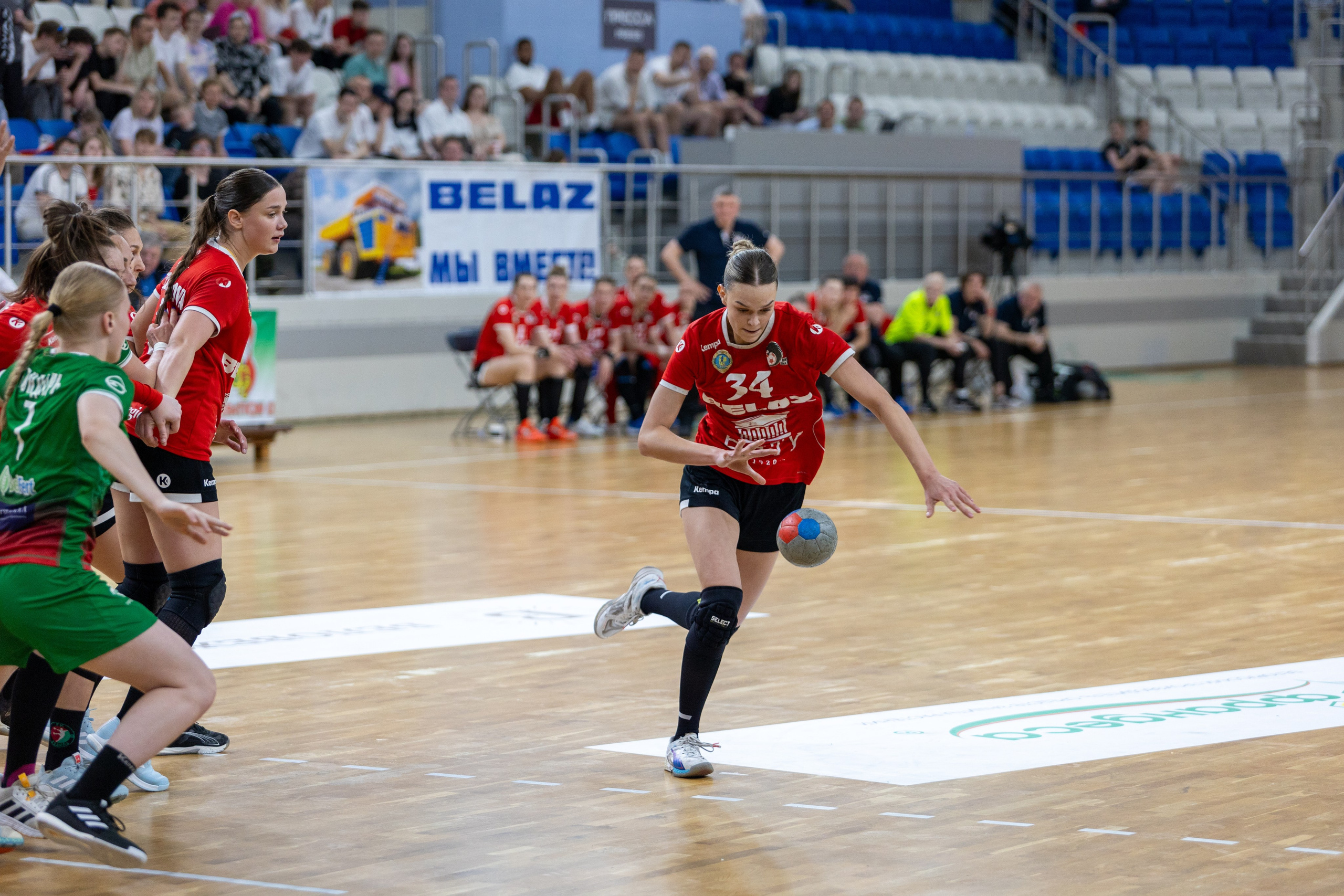 Гандбол. Финал. БНТУ — Гомель. 25.05.2024. Профессиональный интерьерный и репортажный фотограф Минск и РБ. Максим Орлов