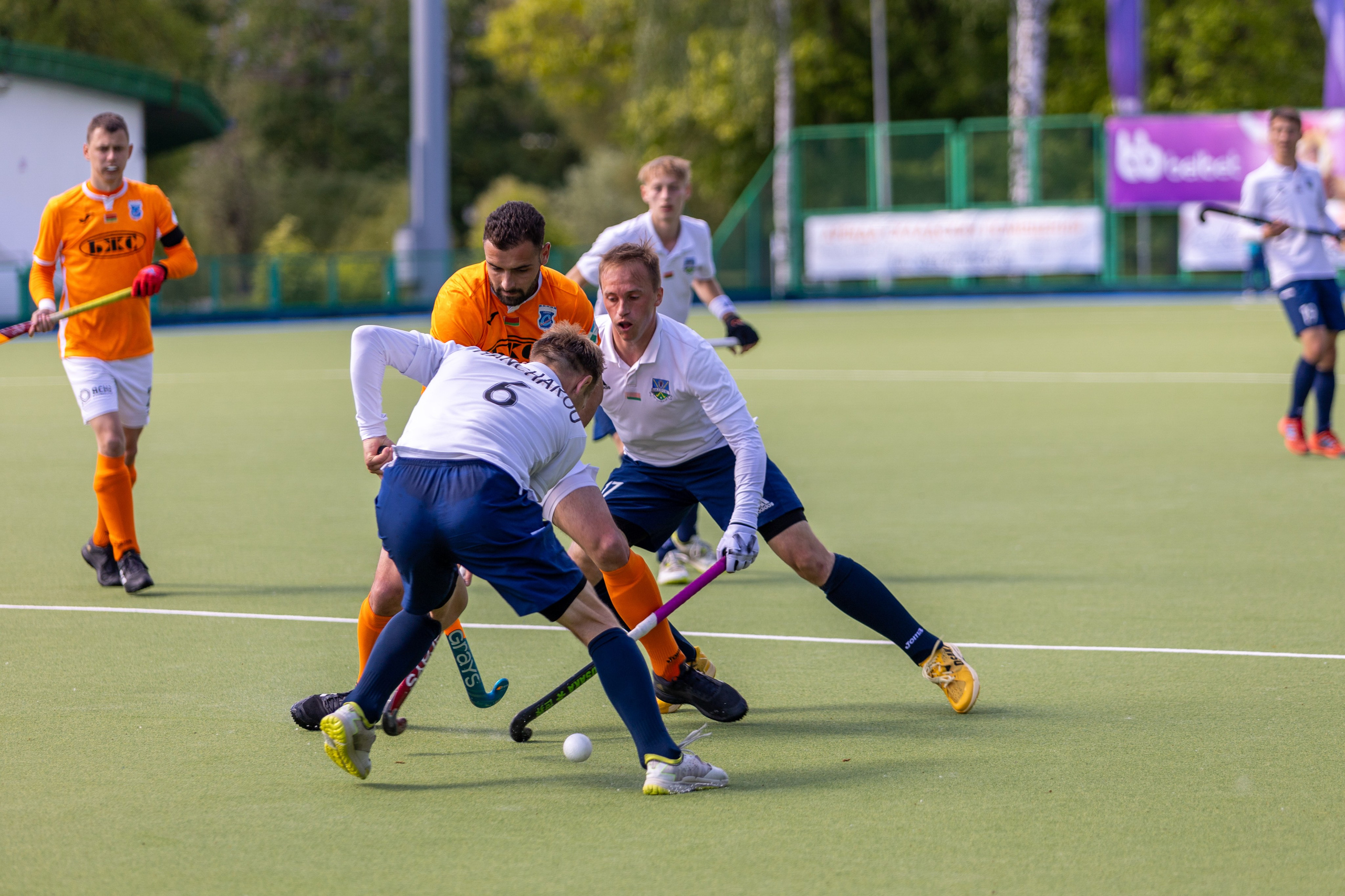 Хоккей на траве. ХК Минск — СК Строитель 12.05.2024. Профессиональный интерьерный и репортажный фотограф Минск и РБ. Максим Орлов