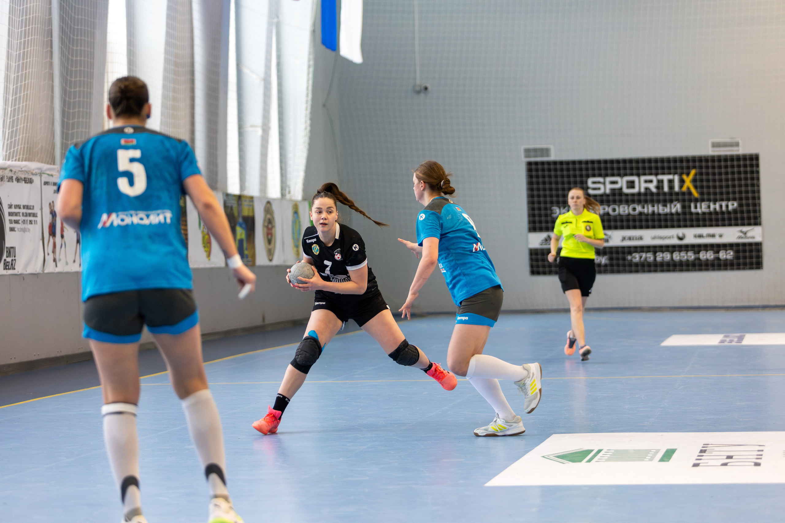 Гандбол. Лучшие кадры. БНТУ — Витебчанка. Профессиональный интерьерный и репортажный фотограф Минск и РБ. Максим Орлов