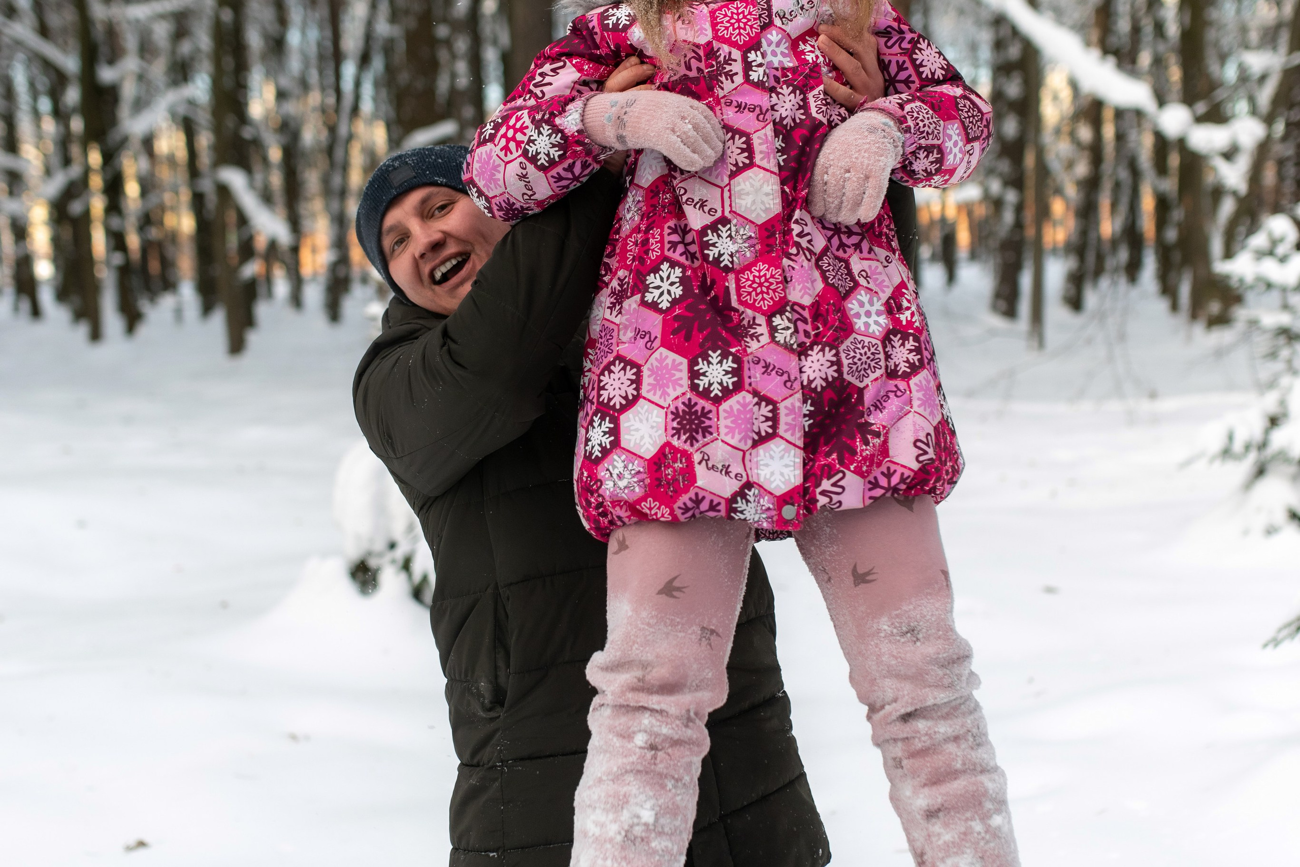 Сергей с семьей (в парке). Профессиональный интерьерный и репортажный фотограф Минск и РБ. Максим Орлов