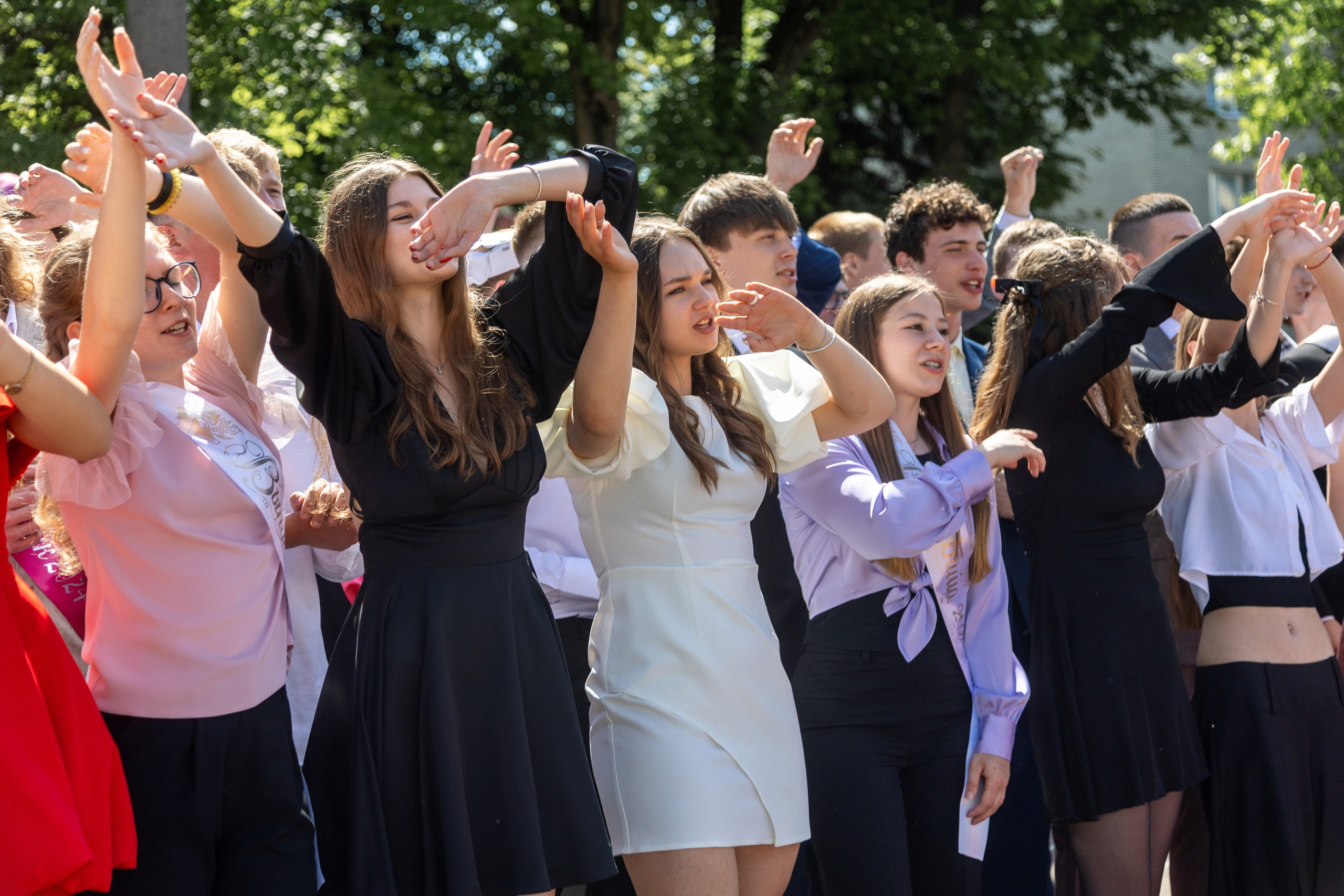 Школа 47. Последний звонок. Профессиональный интерьерный и репортажный фотограф Минск и РБ. Максим Орлов