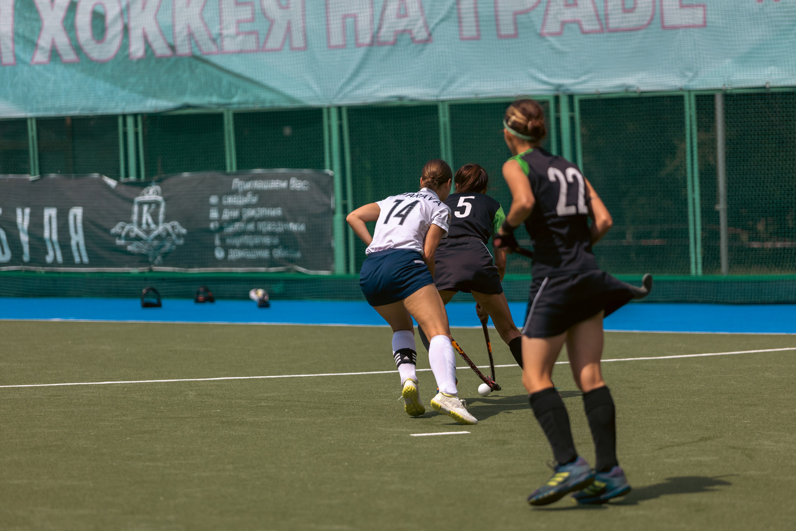 Хоккей на траве. Девушки. Минск — Текстильщик 29.052024. Профессиональный интерьерный и репортажный фотограф Минск и РБ. Максим Орлов