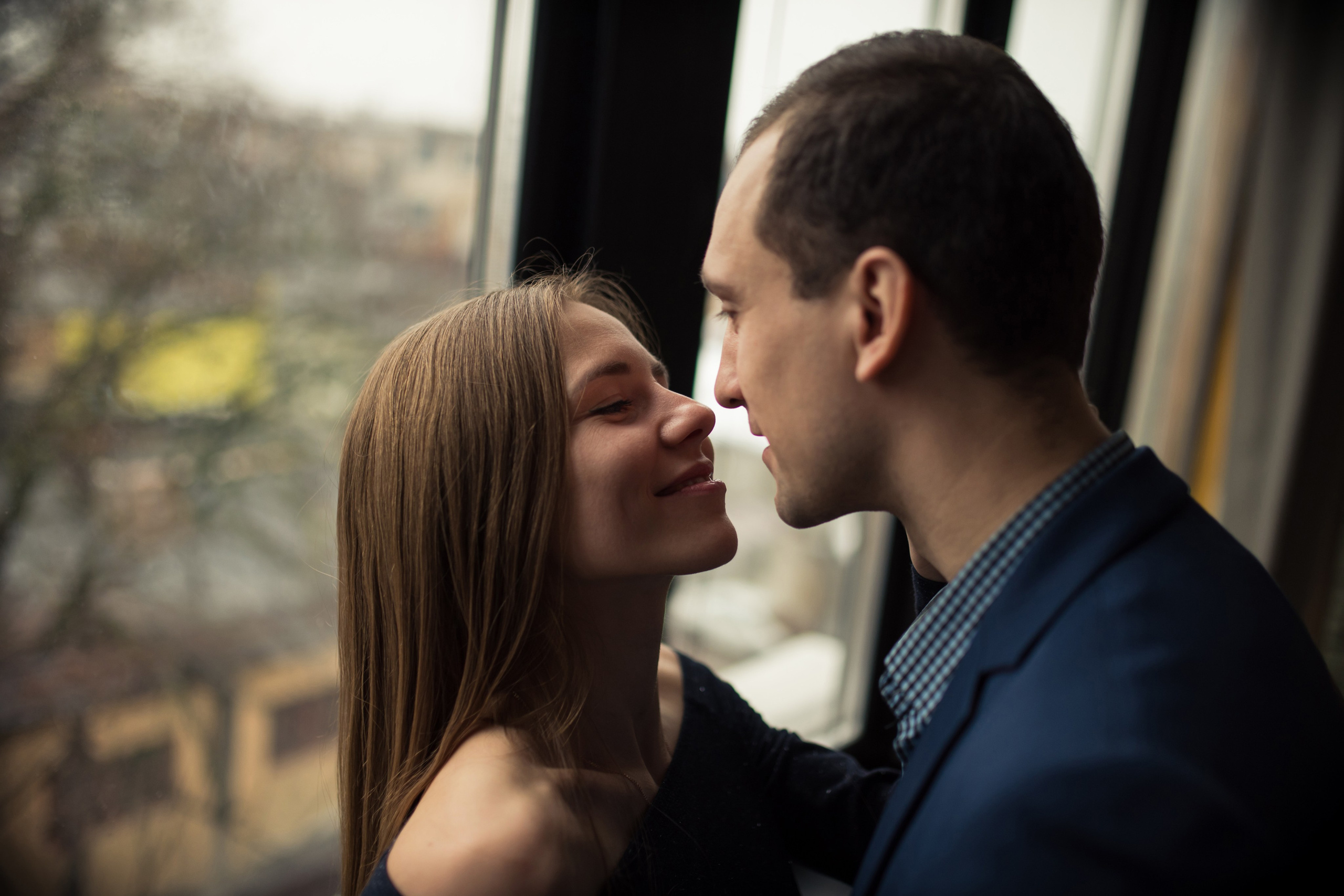 Love story Ильи и Кати. Профессиональный интерьерный и репортажный фотограф Минск и РБ. Максим Орлов