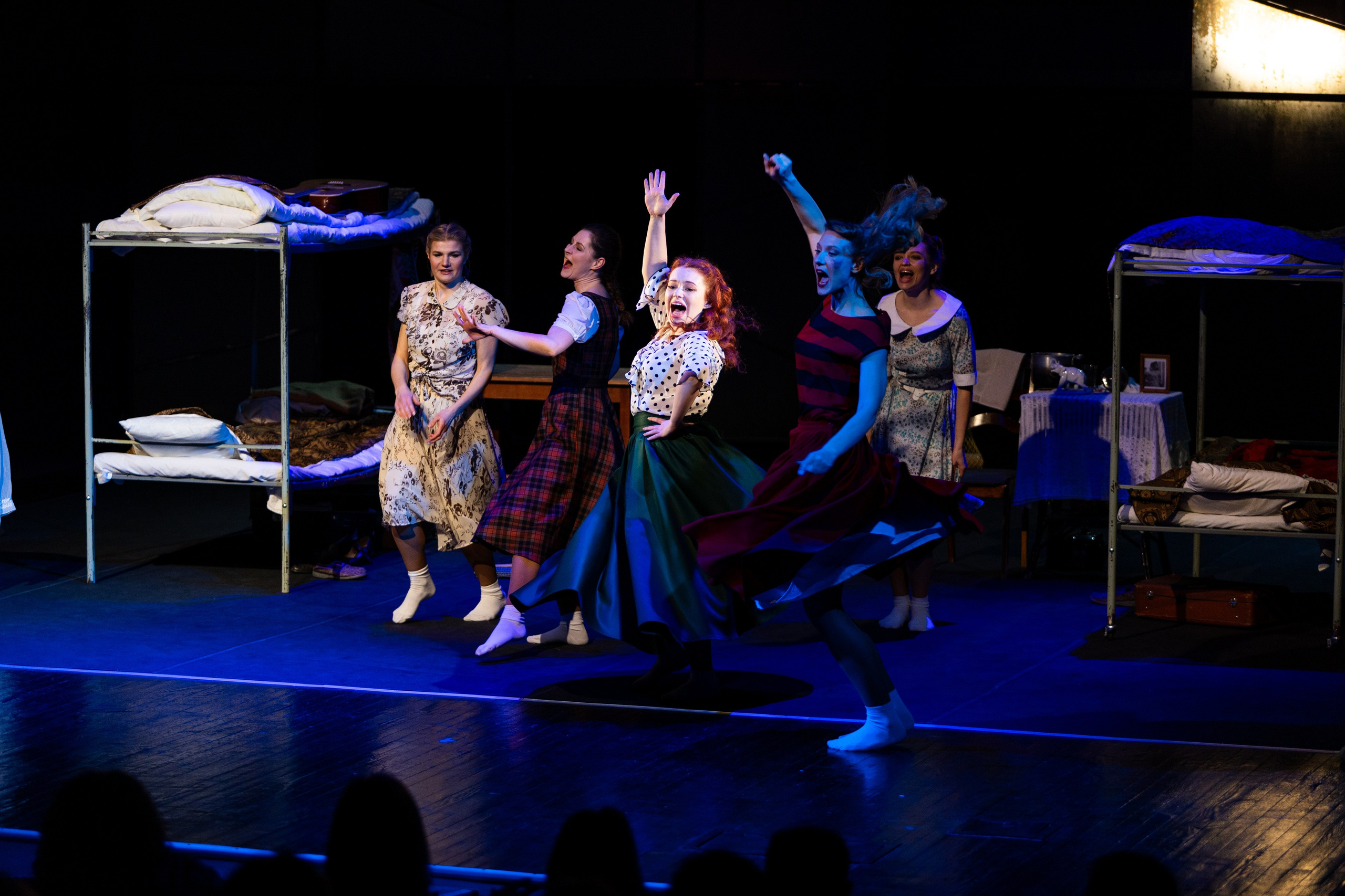 Новый театр «Фабричная девчонка». Профессиональный интерьерный и репортажный фотограф Минск и РБ. Максим Орлов