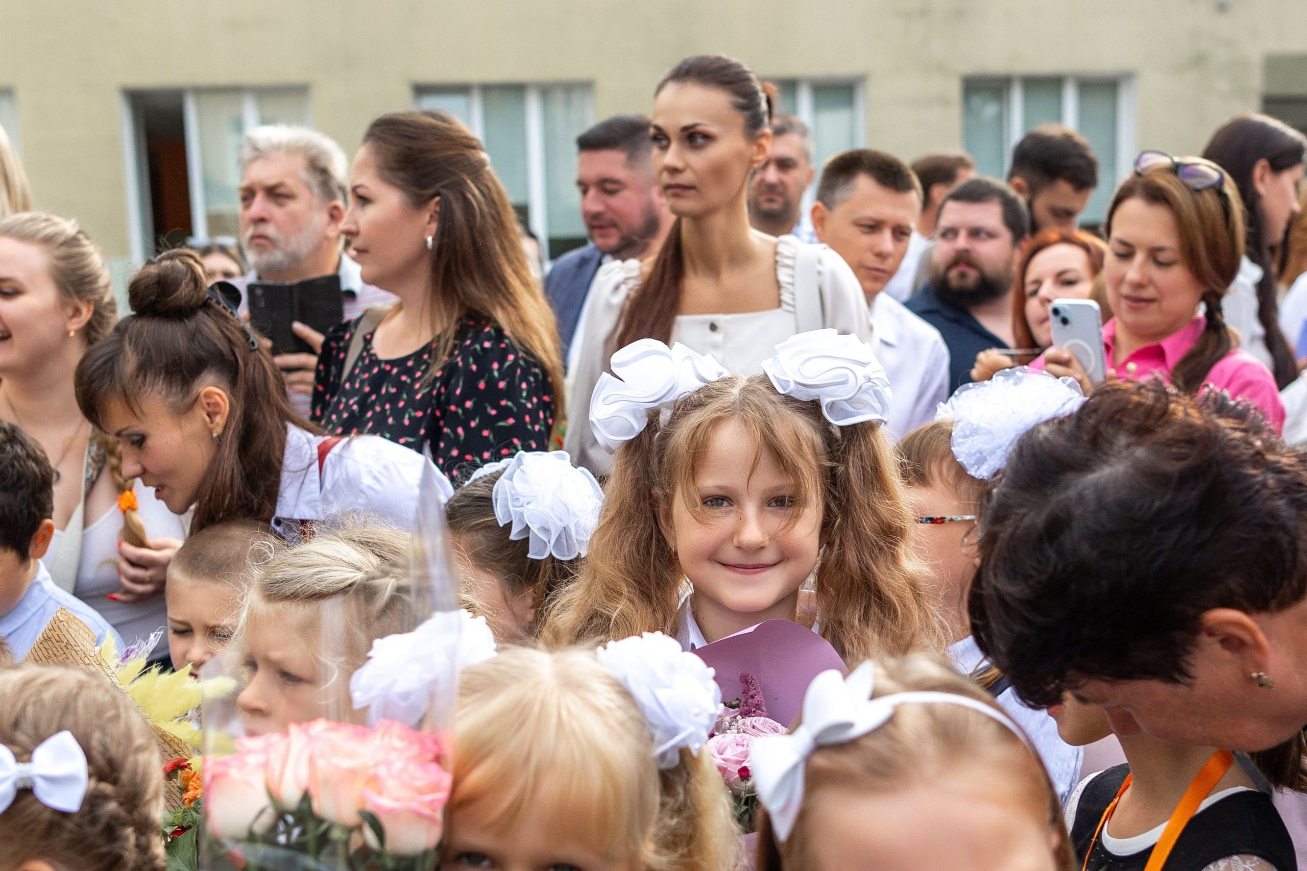 Линейка 1-го сентября. Профессиональный интерьерный и репортажный фотограф Минск и РБ. Максим Орлов
