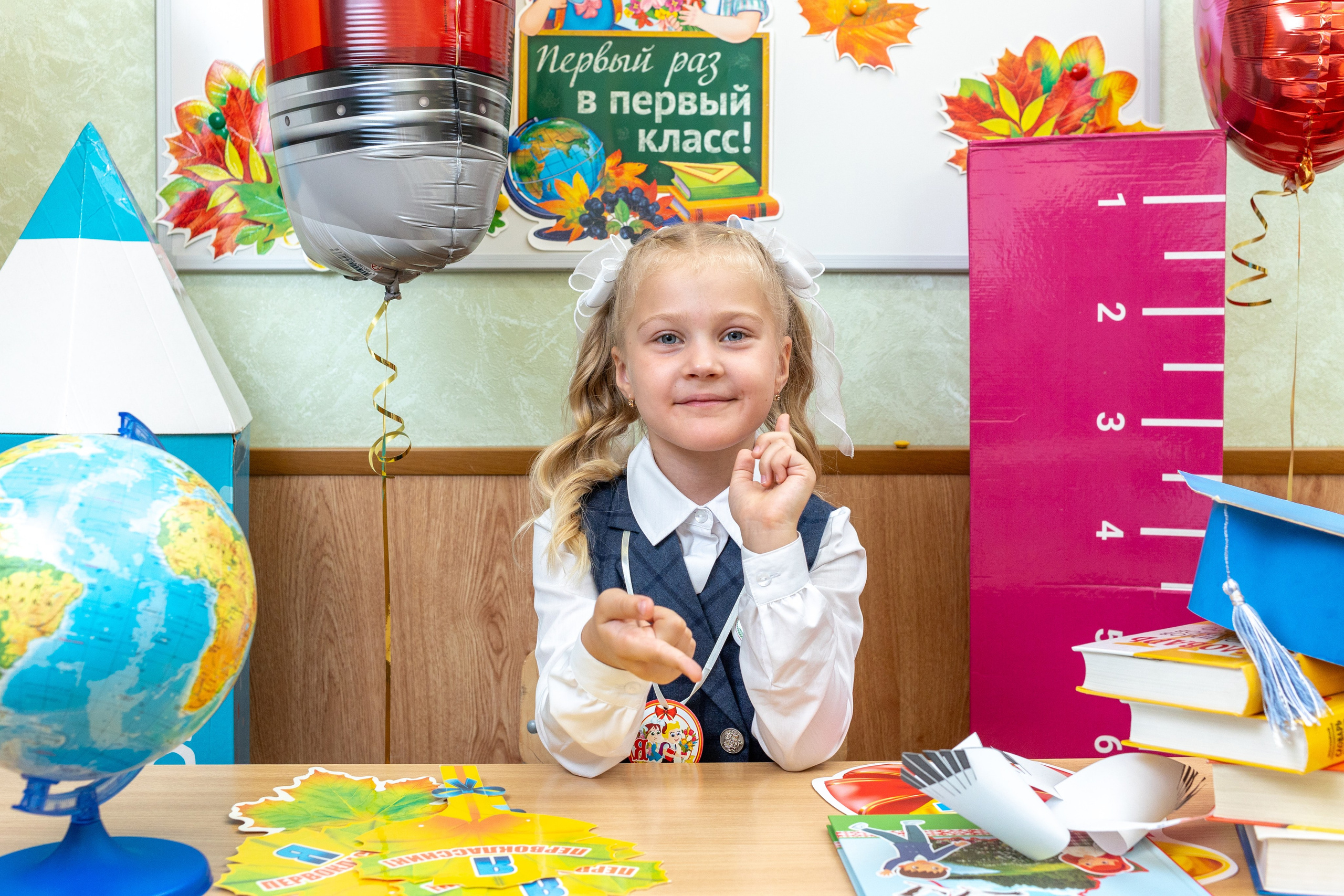 Линейка 1 сентября 2023 г. Профессиональный интерьерный и репортажный фотограф Минск и РБ. Максим Орлов