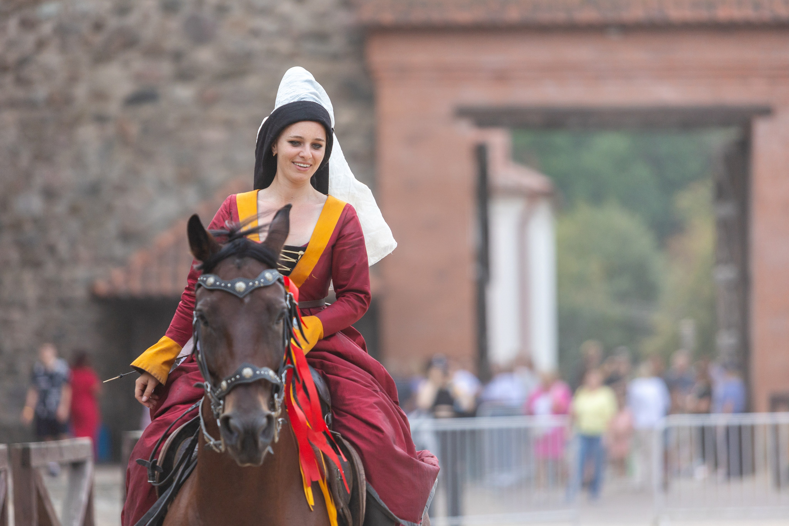 Выступление «Золотой шпоры» на празднике города Лиды. Профессиональный интерьерный и репортажный фотограф Минск и РБ. Максим Орлов