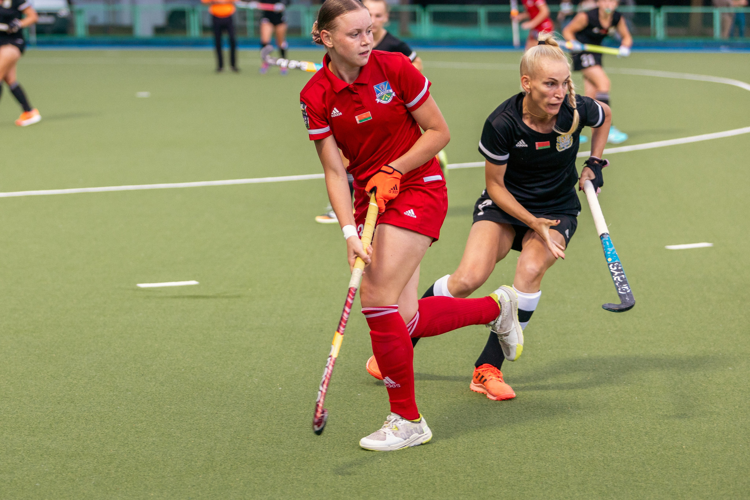 Хоккей на траве. Девушки. ХК Минск — ХК Виктория (Смолевичи) 10.06.2024. Профессиональный интерьерный и репортажный фотограф Минск и РБ. Максим Орлов