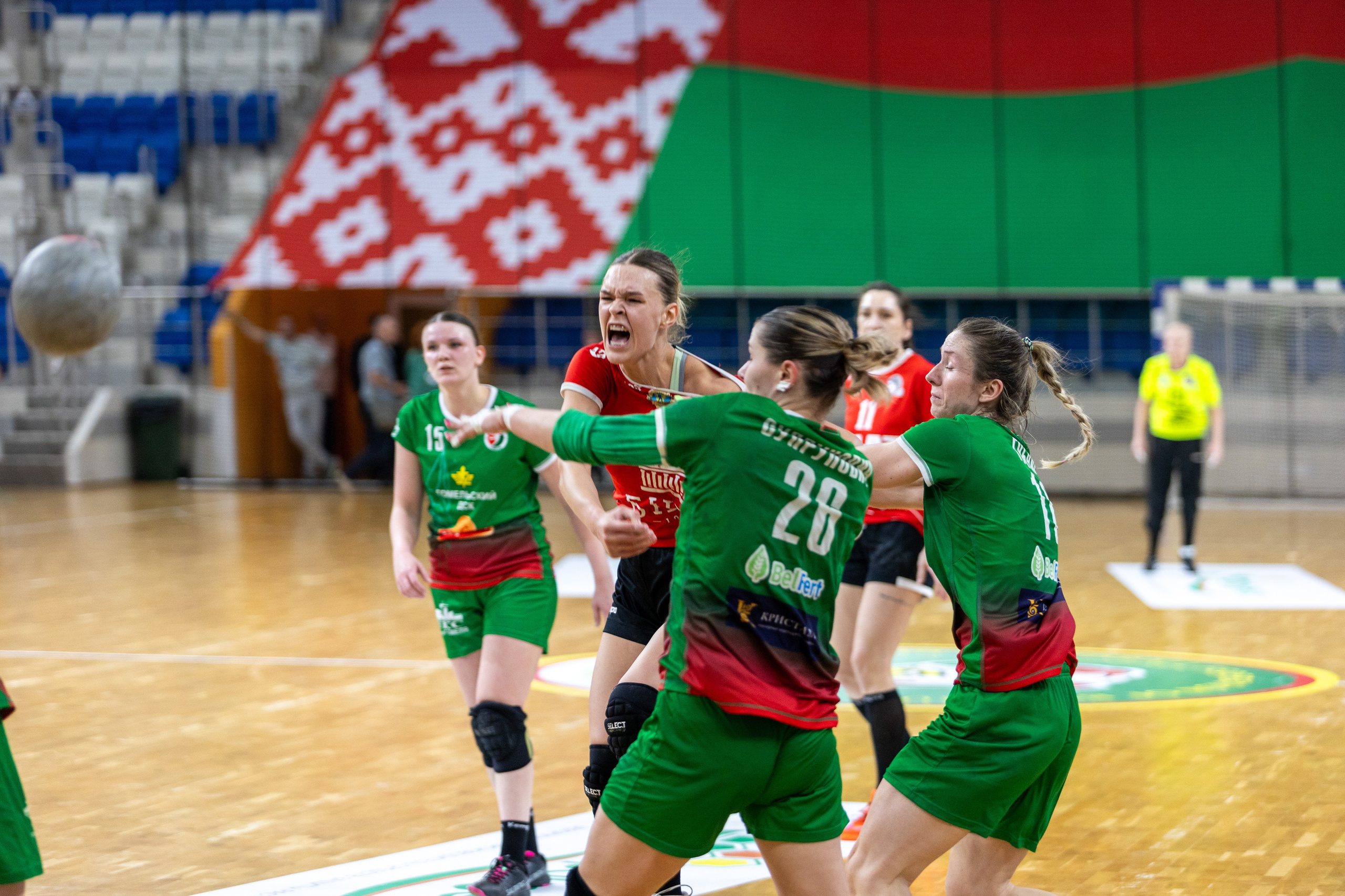 Гандбол. Финал. БНТУ — Гомель. 25.05.2024. Профессиональный интерьерный и репортажный фотограф Минск и РБ. Максим Орлов