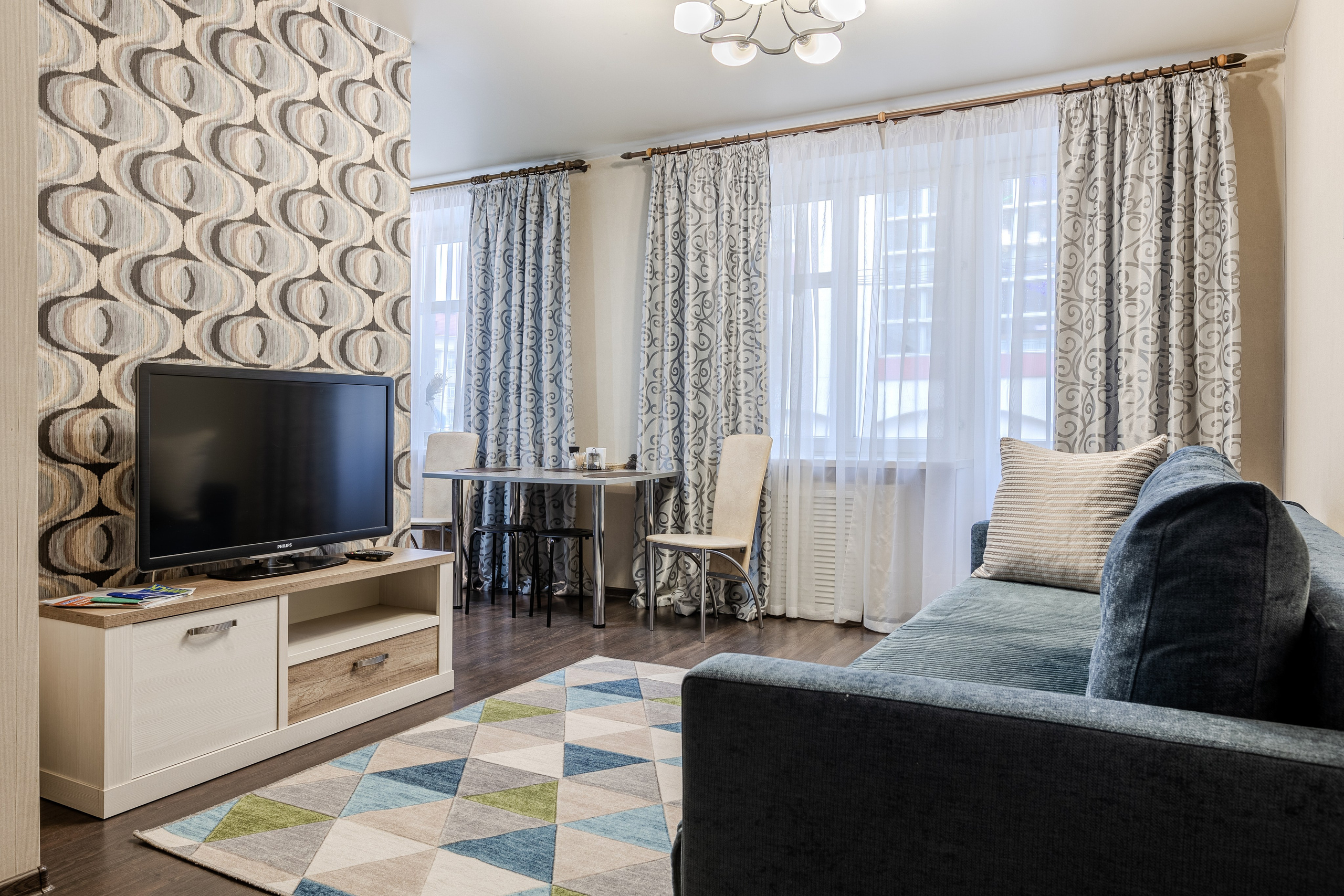 Пр. Независимости 52. Профессиональный интерьерный и репортажный фотограф Минск и РБ. Максим Орлов