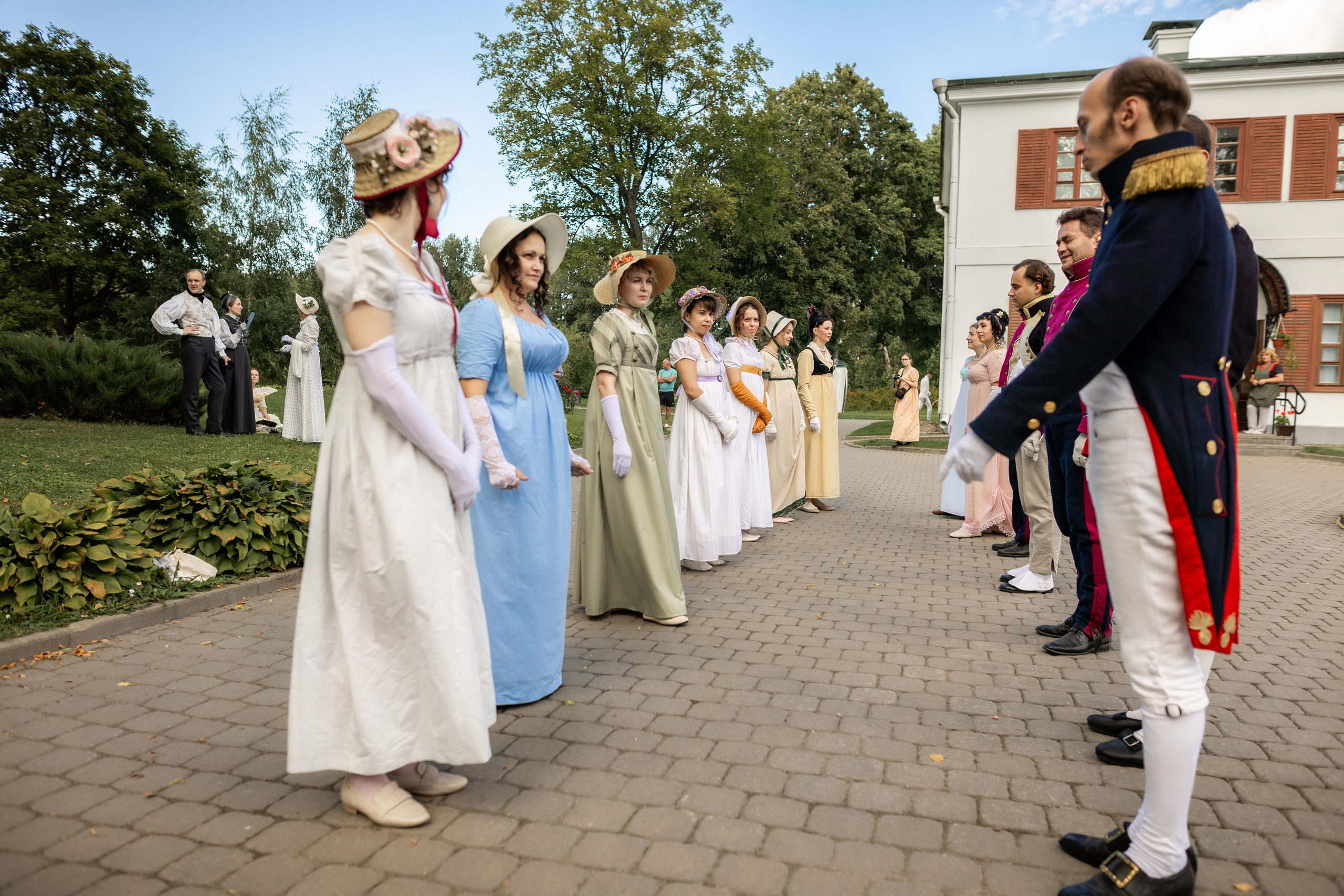 Пикник начала 19 века. Профессиональный интерьерный и репортажный фотограф Минск и РБ. Максим Орлов