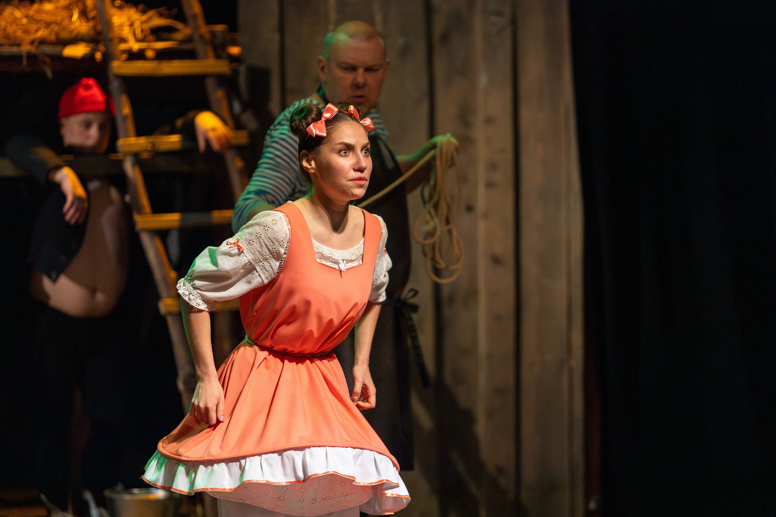 Театр белорусской армии «Очень простая история». Профессиональный интерьерный и репортажный фотограф Минск и РБ. Максим Орлов