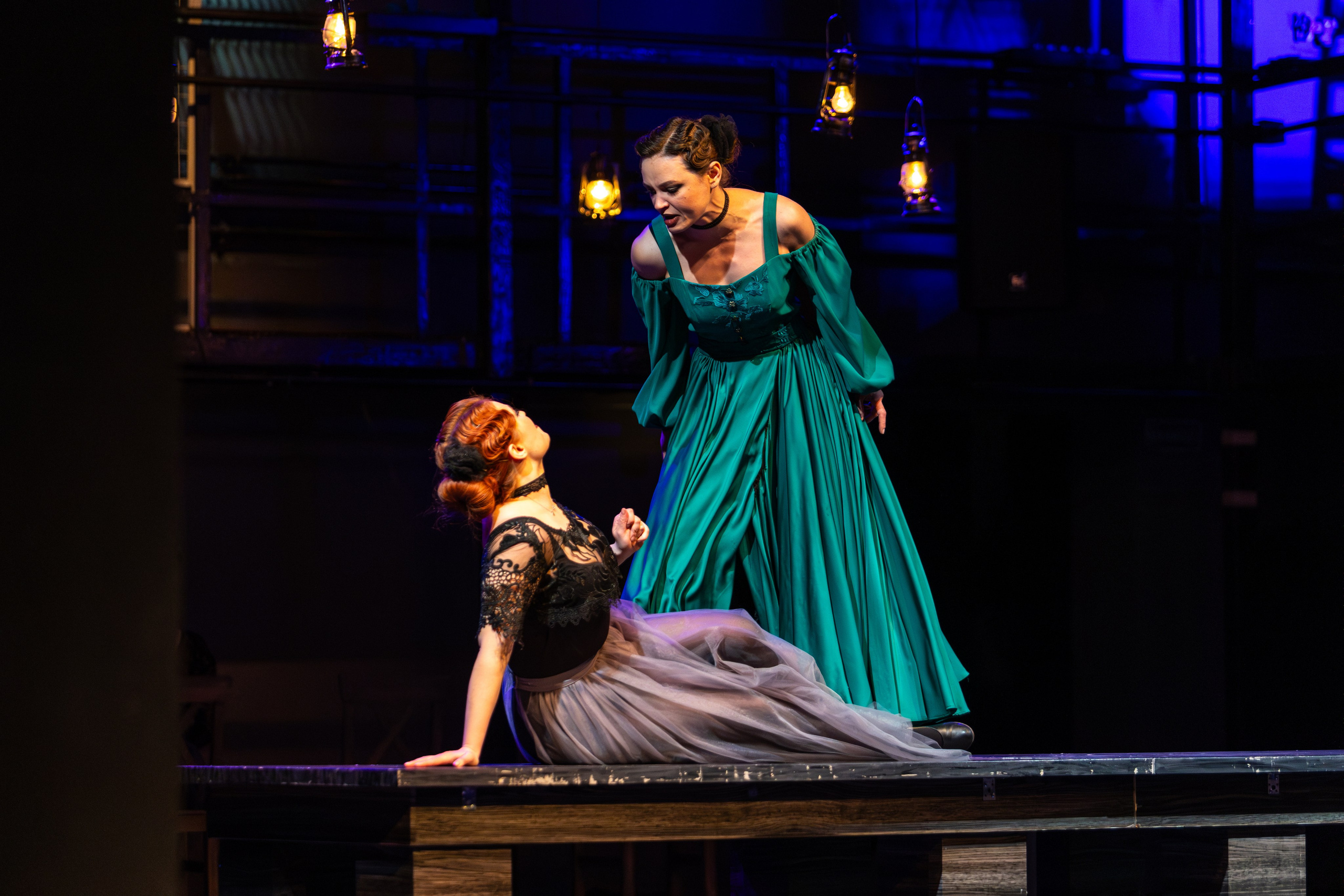 Новый театр «Дом Бернарды Альбы». Профессиональный интерьерный и репортажный фотограф Минск и РБ. Максим Орлов