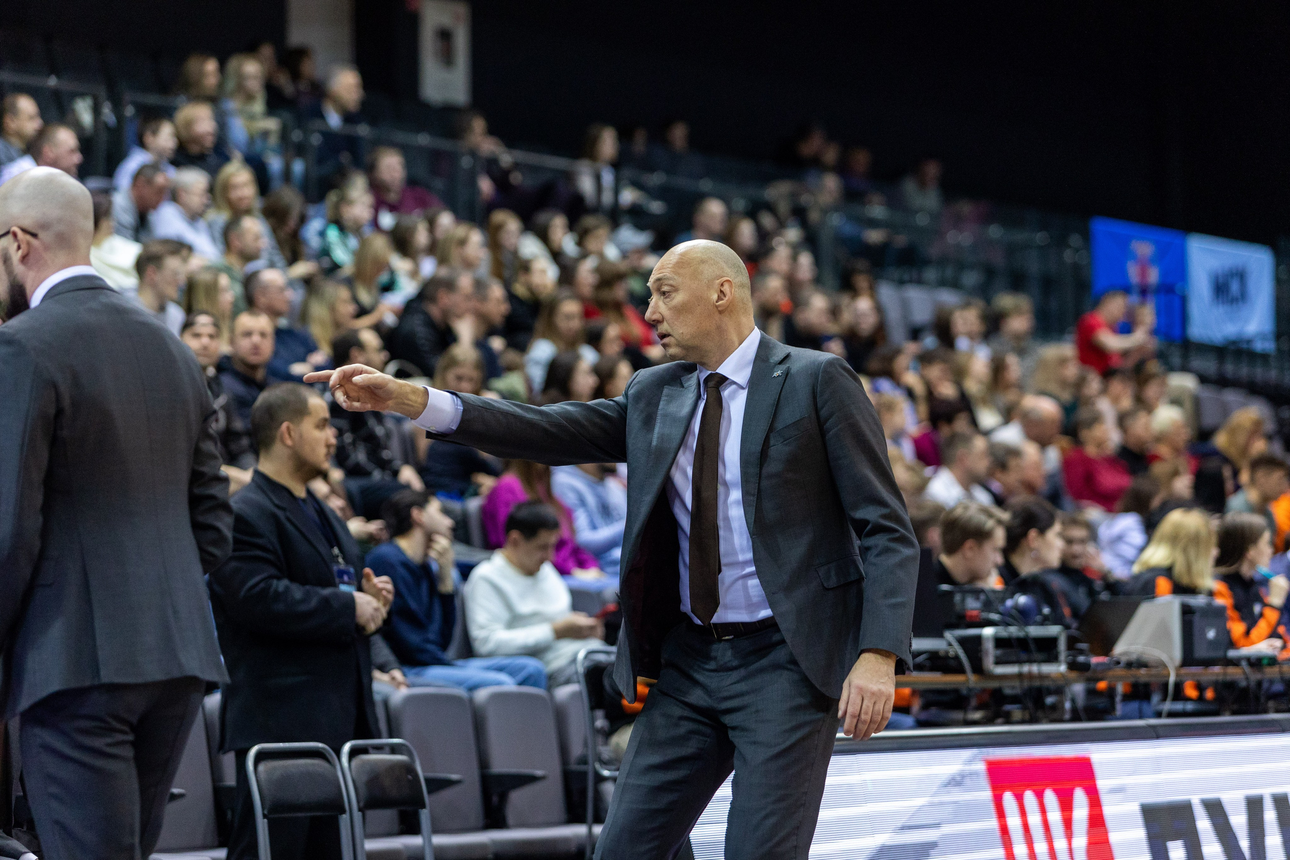 Баскетбол. Минск — MBA. 09.03.2024. Профессиональный интерьерный и репортажный фотограф Минск и РБ. Максим Орлов