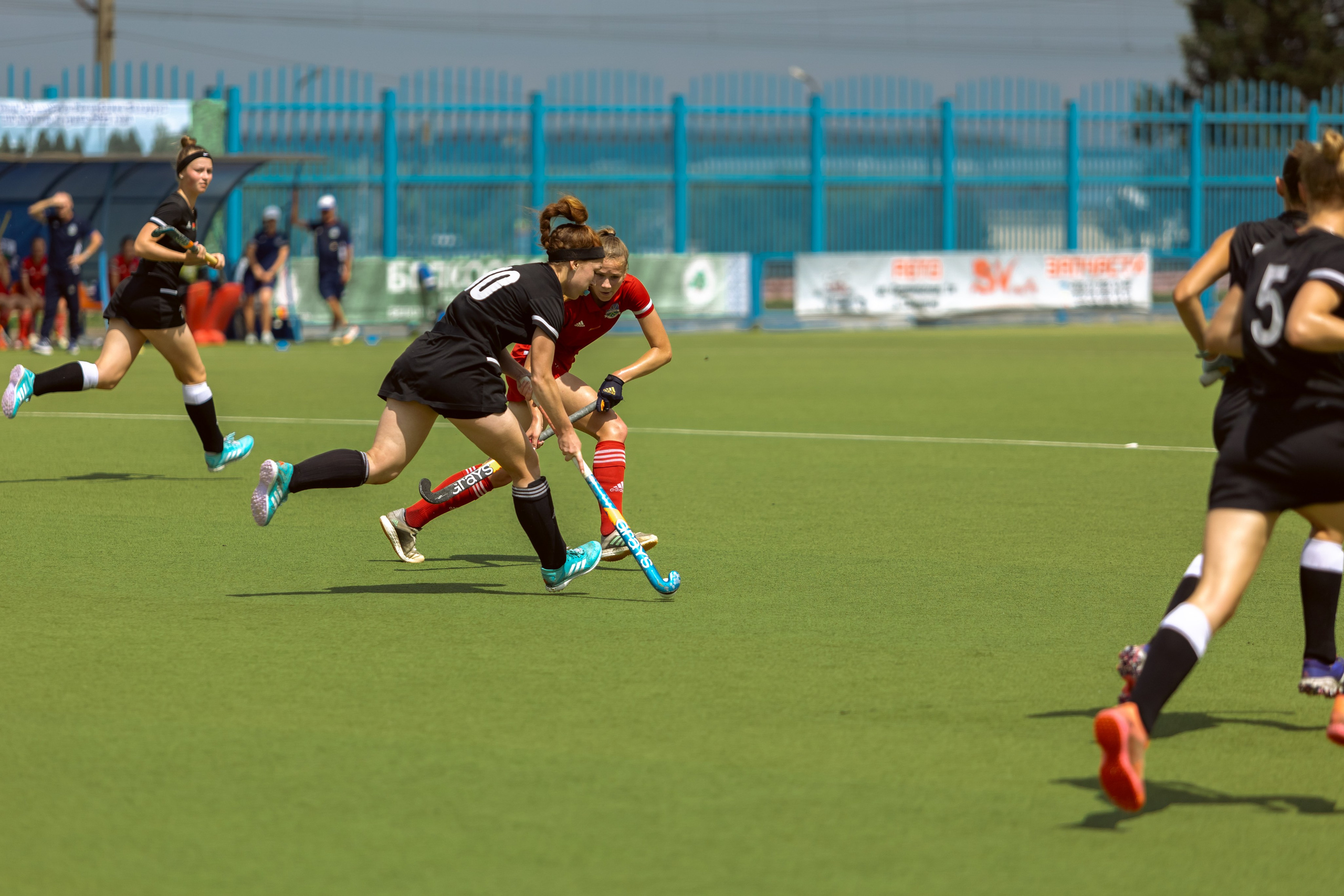 Хоккей на траве. Девушки. Минск — Виктория. 16.06.2024. Профессиональный интерьерный и репортажный фотограф Минск и РБ. Максим Орлов