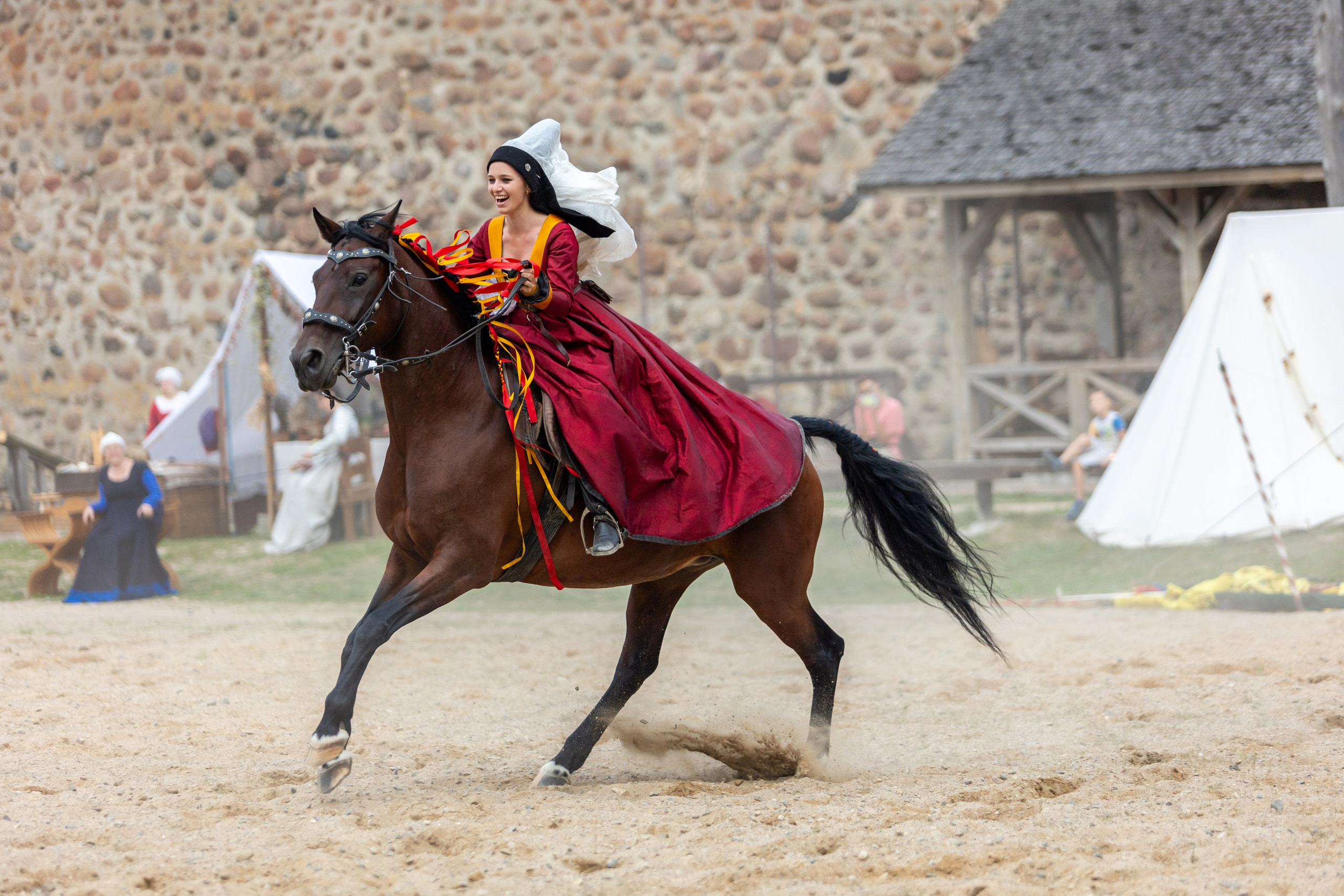 Выступление «Золотой шпоры» на празднике города Лиды. Профессиональный интерьерный и репортажный фотограф Минск и РБ. Максим Орлов